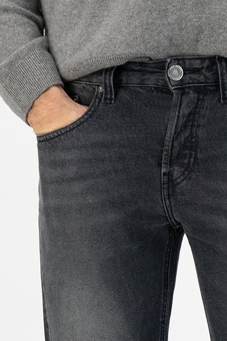 REGULAR DUNN WORN BLACK 6