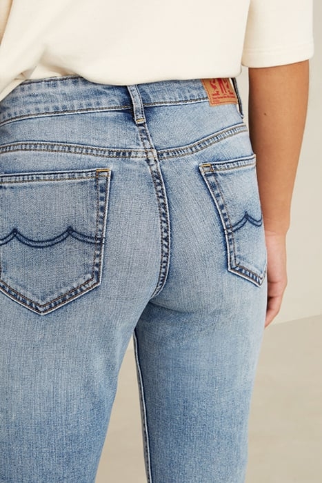 JUNO LIGHT WELL WORN 4