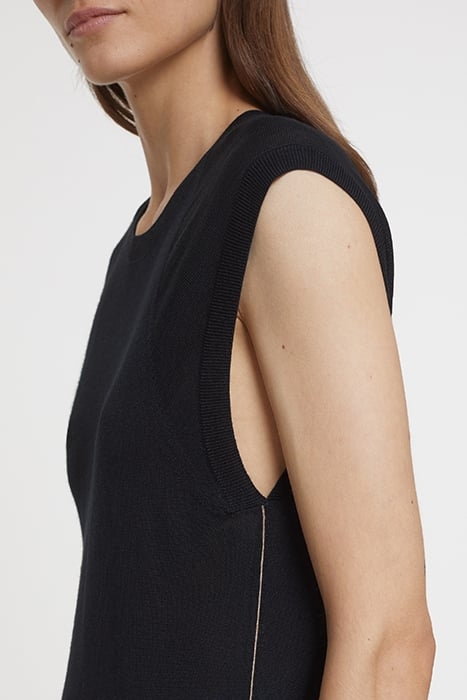 CREW NECK VEST BLACK 5