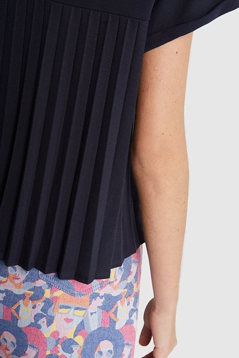 NAVY PIQUE KNIT TOP WITH PLEATED BACK 6