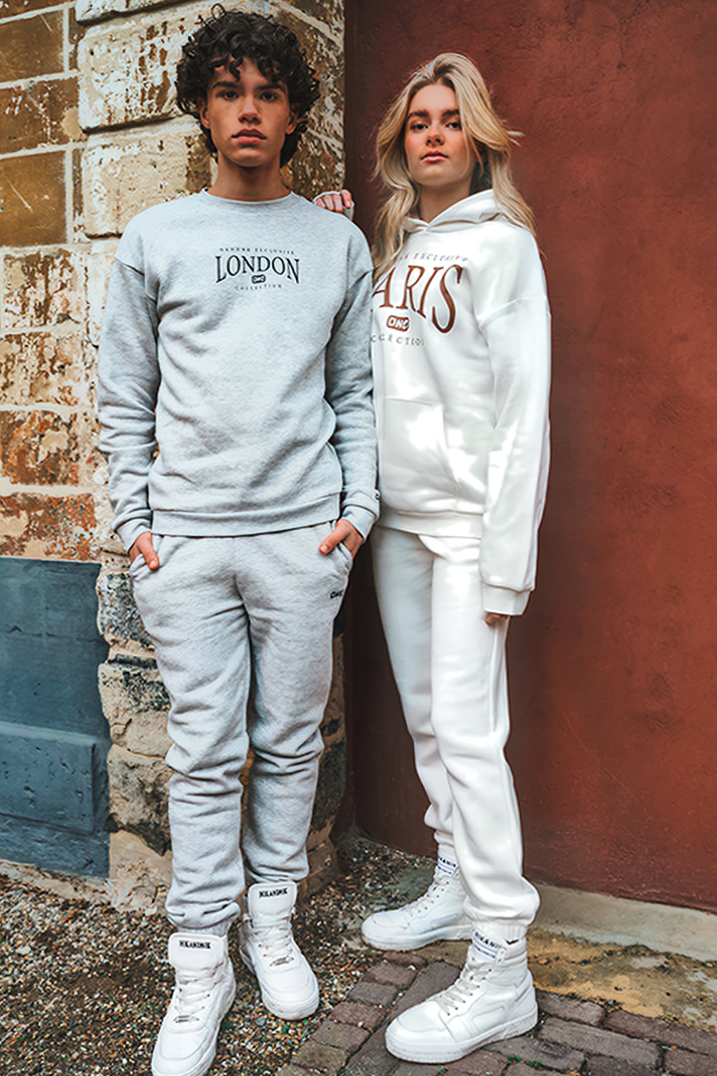 DOWN TOWN HOODIE OFF WHITE 4