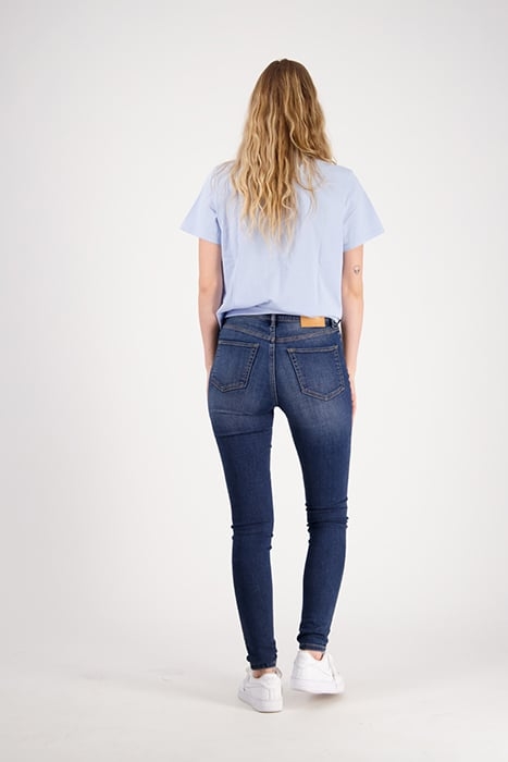 HANNAH T-SHIRT SKY LIGHT BLUE 4