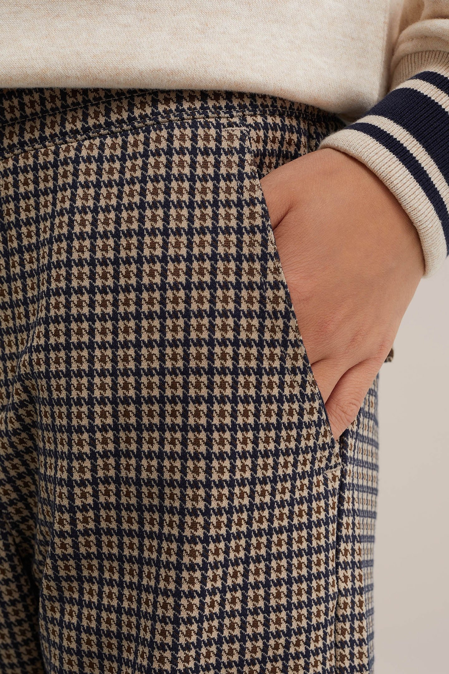 CARGO PANTS DARK BROWN 5