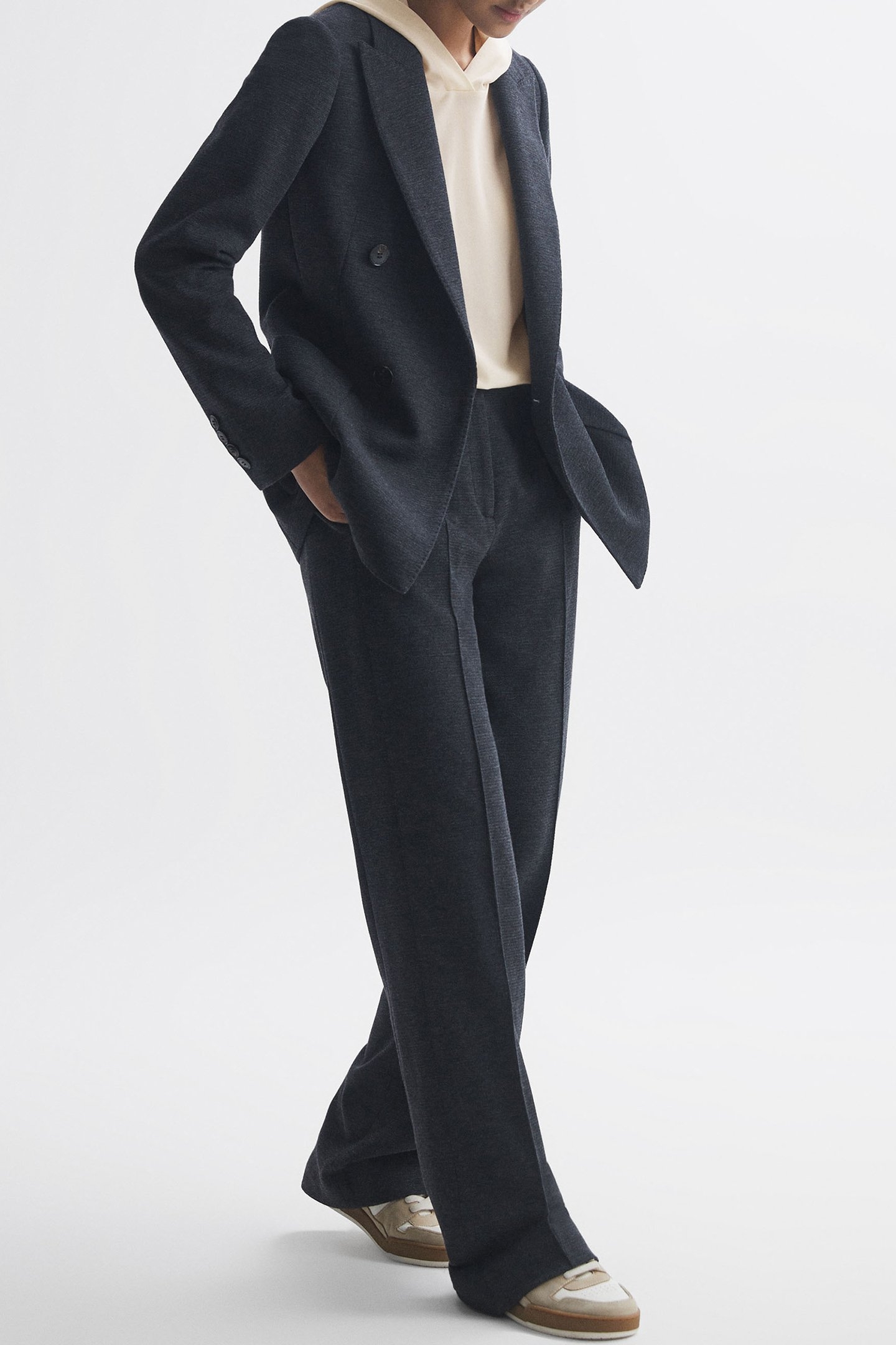 RELAXED SL HOODIE CREAM 4