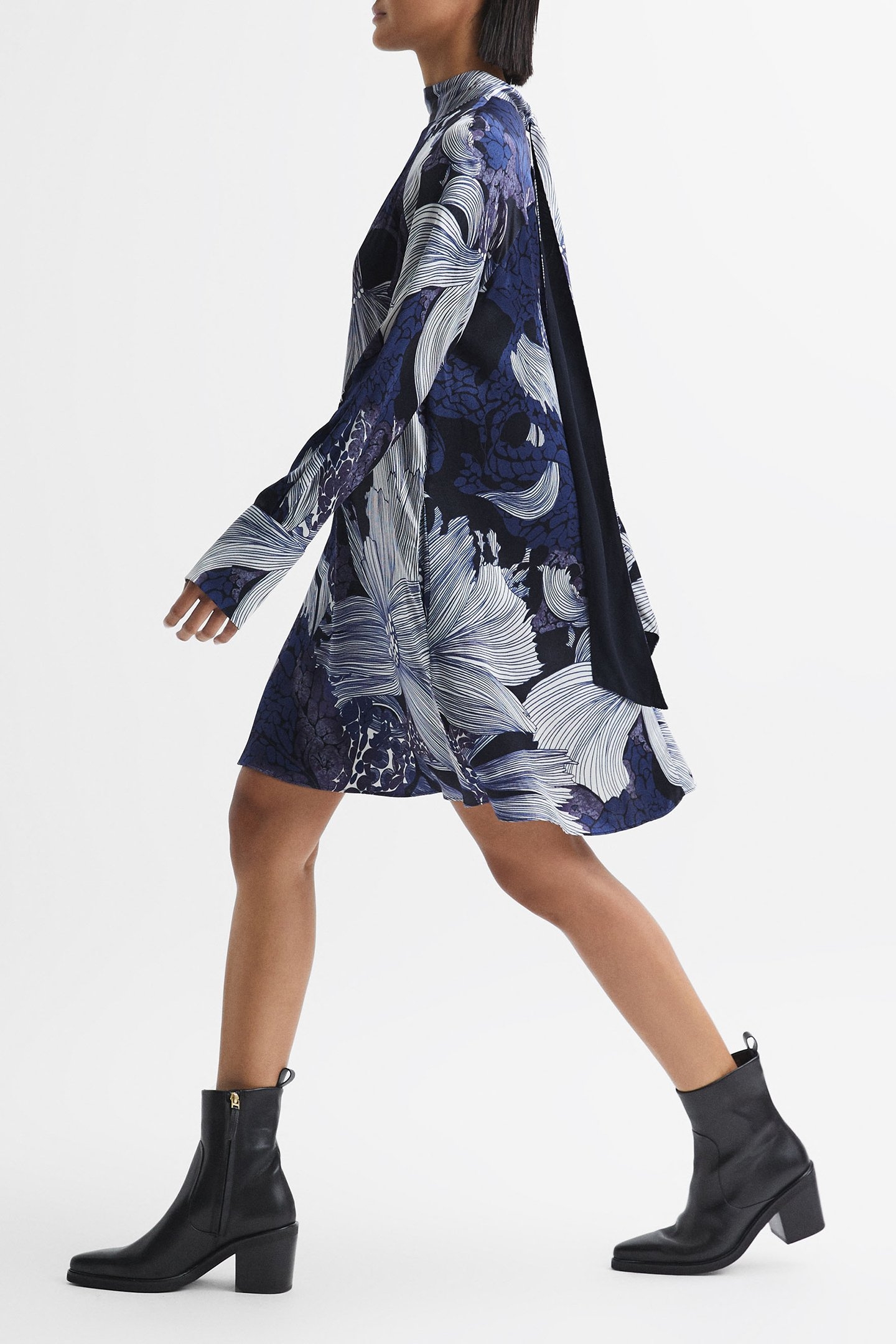 LARGE SCALE FLORAL PRINT DRESS BLUE/WHITE 4