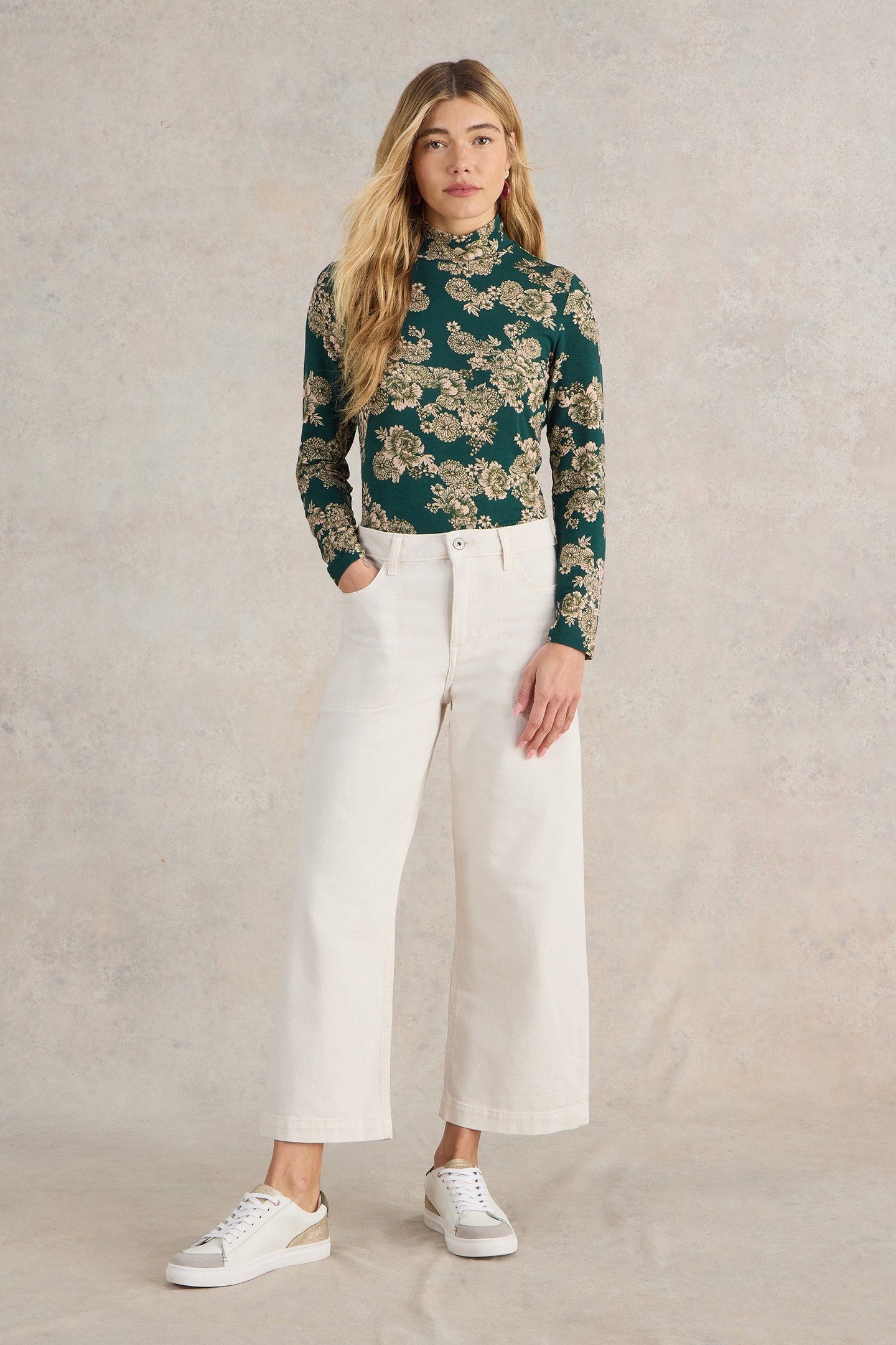 CAMILLE HIGH NECK TEE GREEN PRINT 1