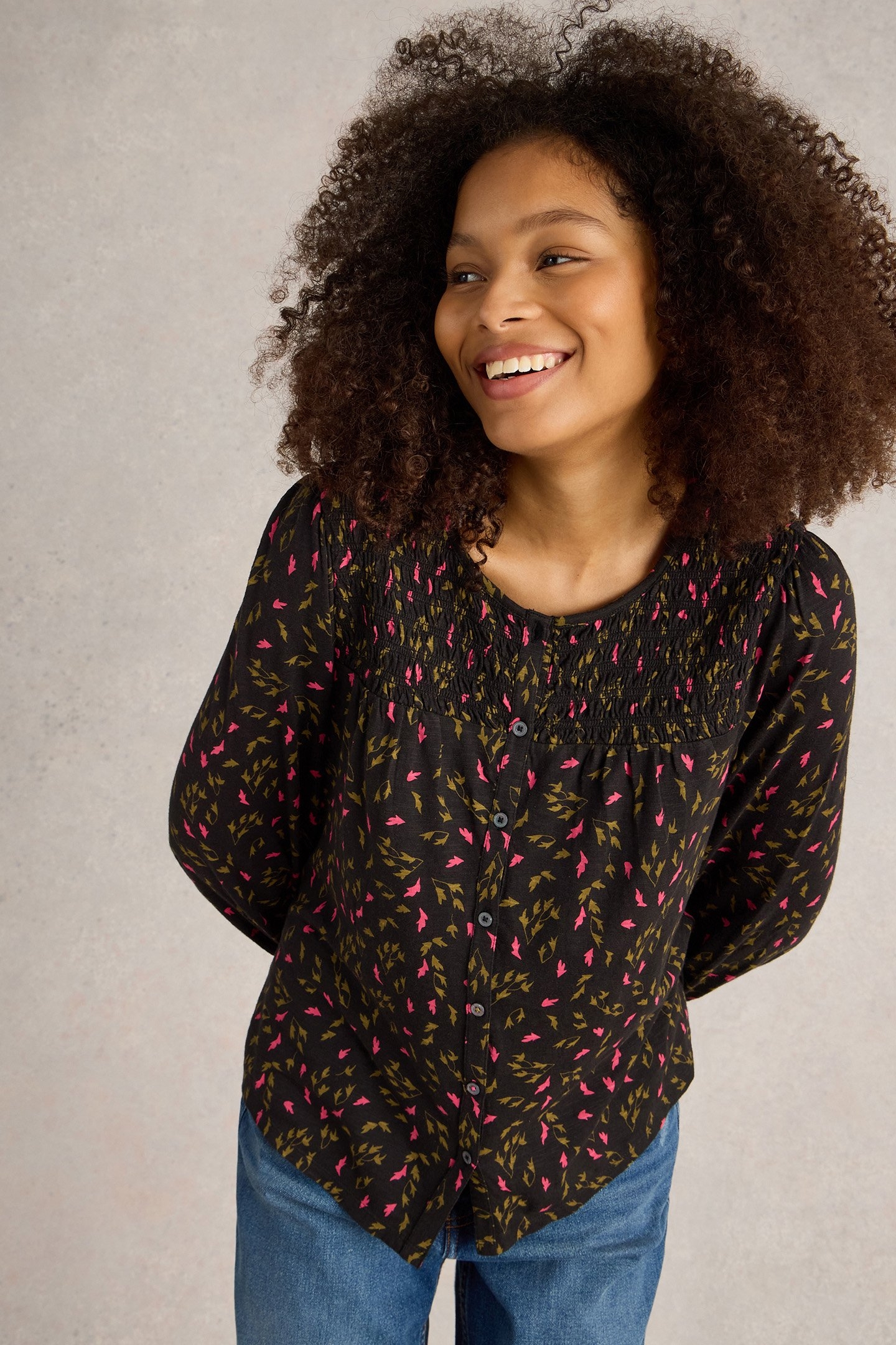 DANIELLA SHIRRED TOP BLACK PRINT 1