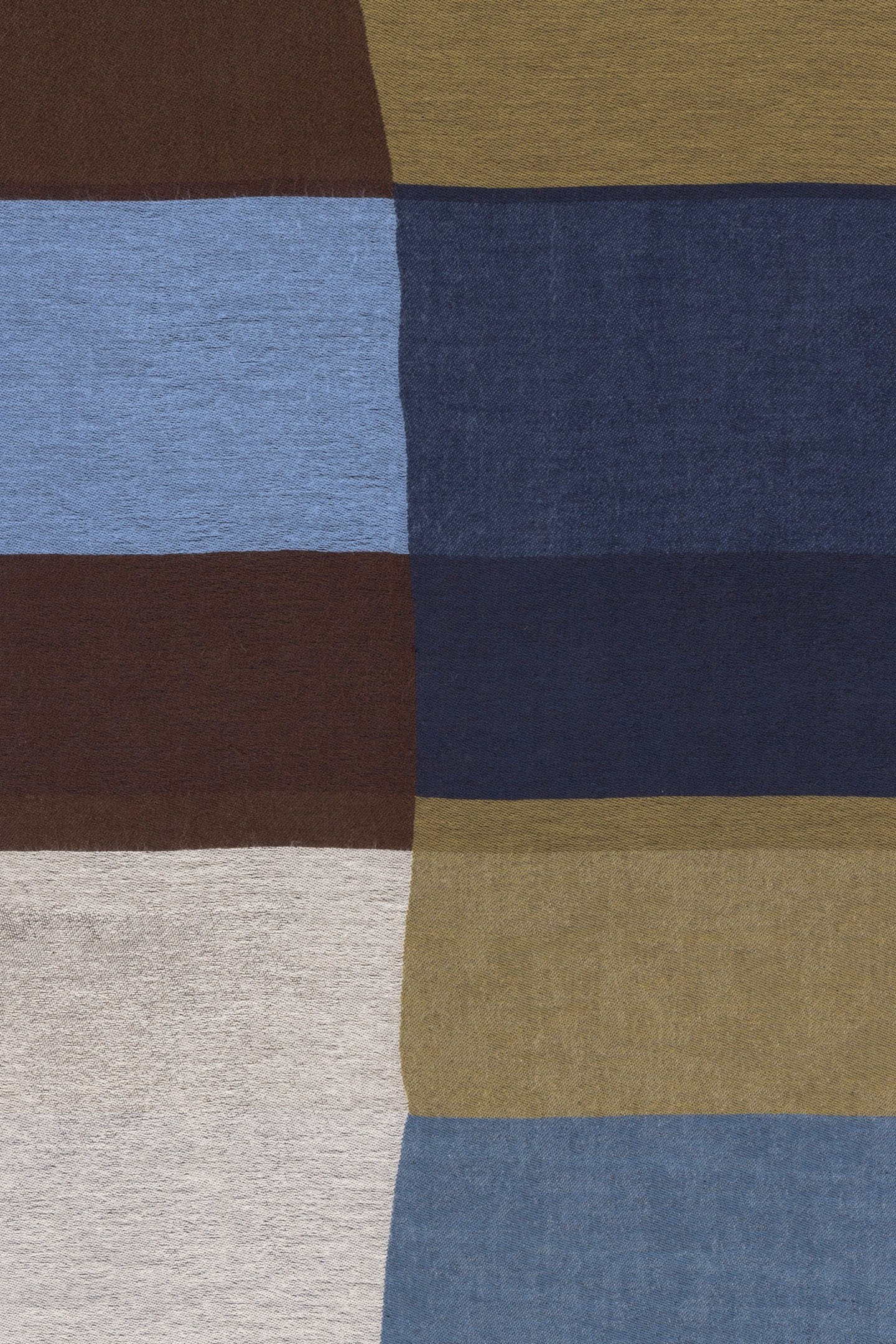 SCARF OVERLAP CHECK NAVY 3