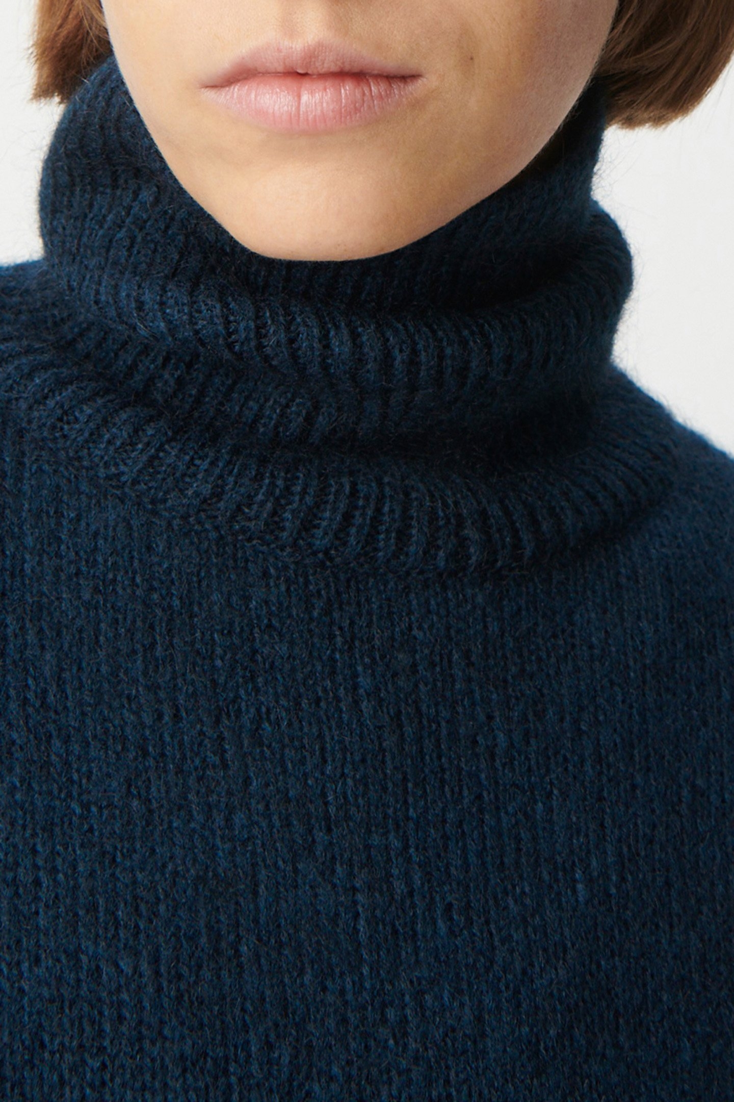 NAVY RIB-KNIT TURTLENECK SWEATER WITH LUREX TRIM 6