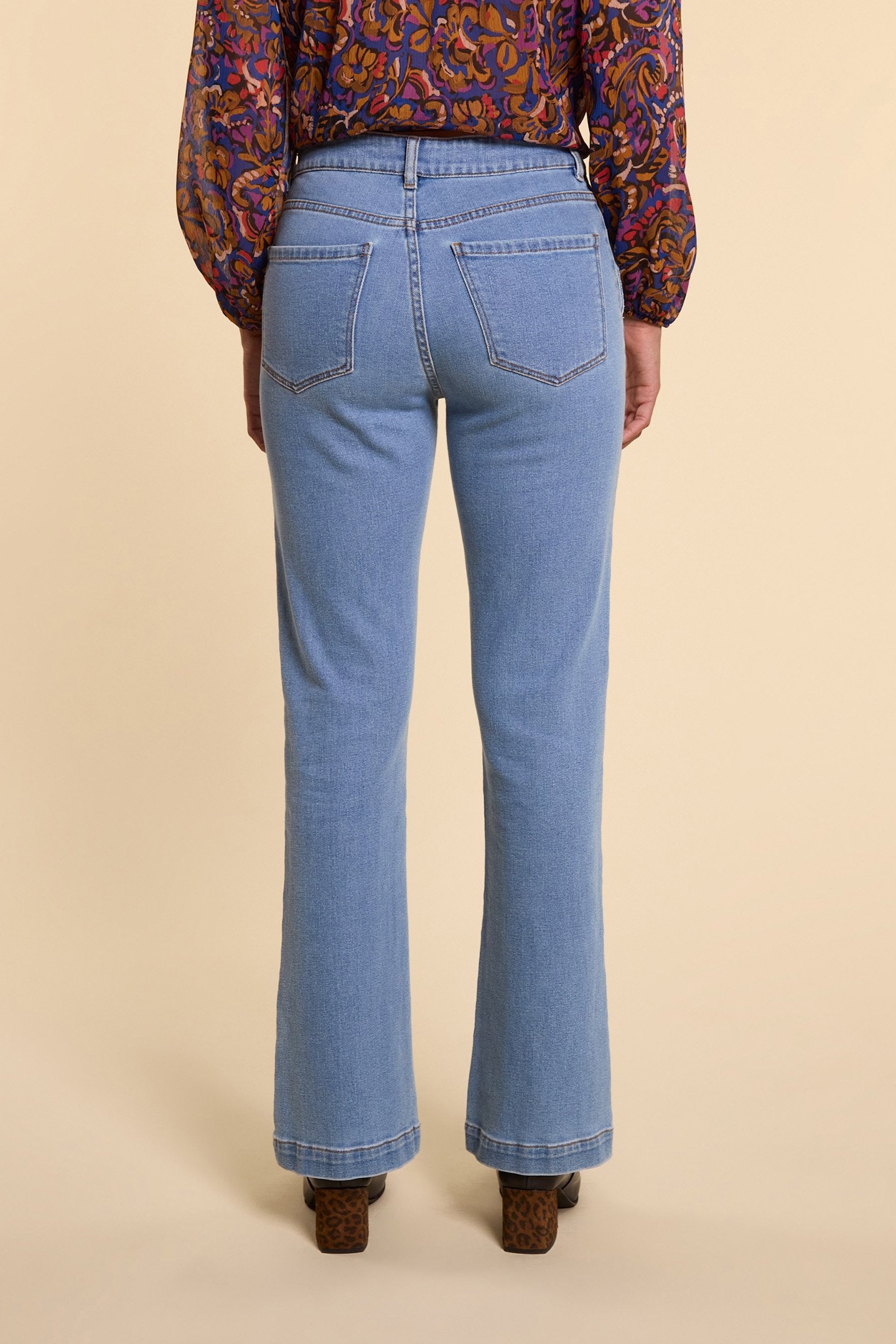 AUTHENTIC FLARED JEANS WITH BUTTONED POCKETS 2