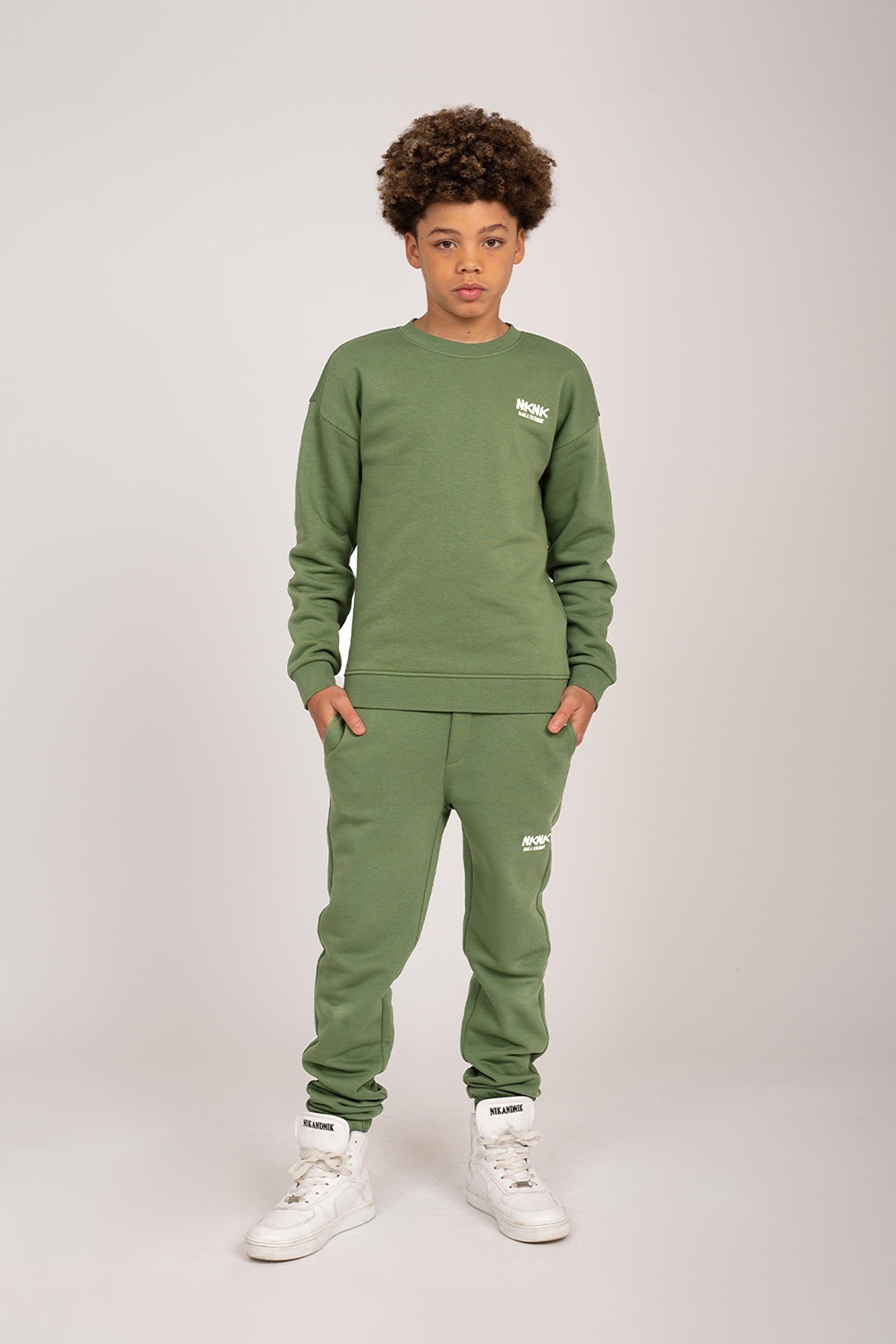 STATEMENT SWEATPANTS VINTAGE GREEN 1