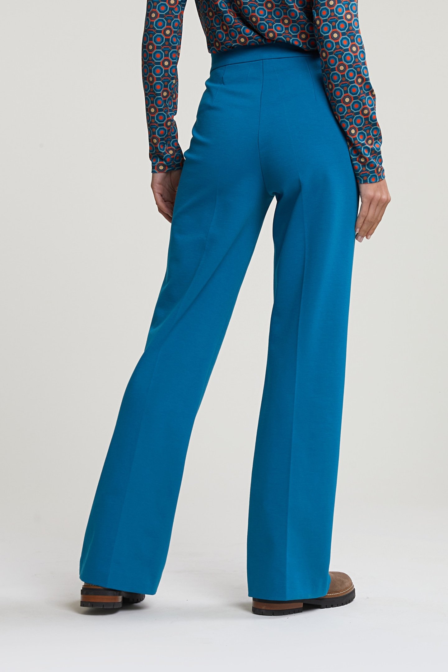 BLUE PANTS 2 APPLIED POCKETS 2