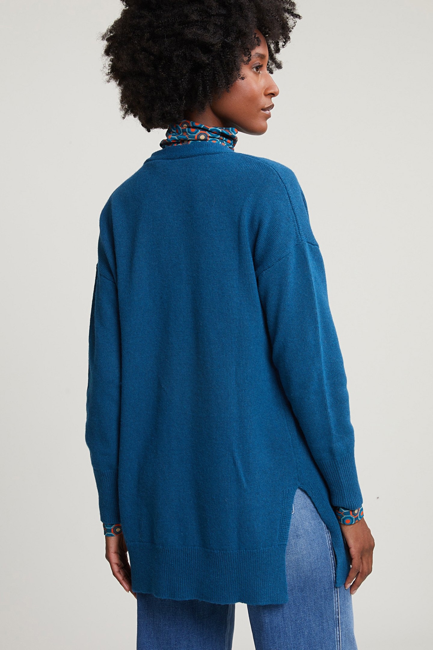 BLUE V-NECK BUTTONED CARDIGAN 2 POCKETS 2