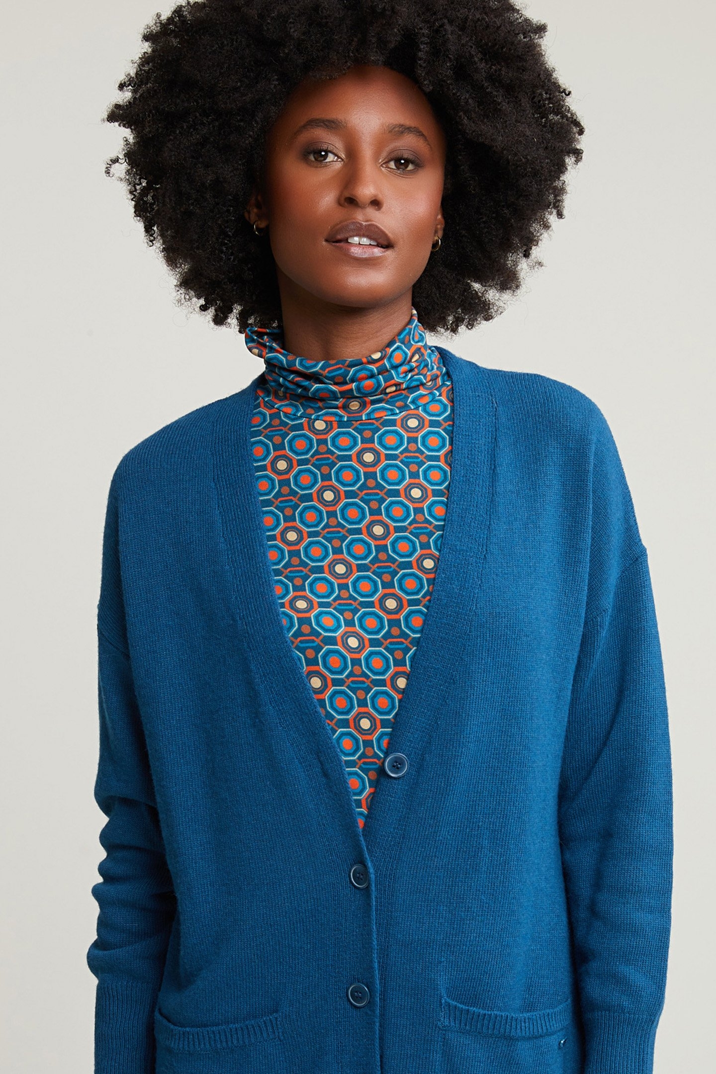 BLUE V-NECK BUTTONED CARDIGAN 2 POCKETS 4