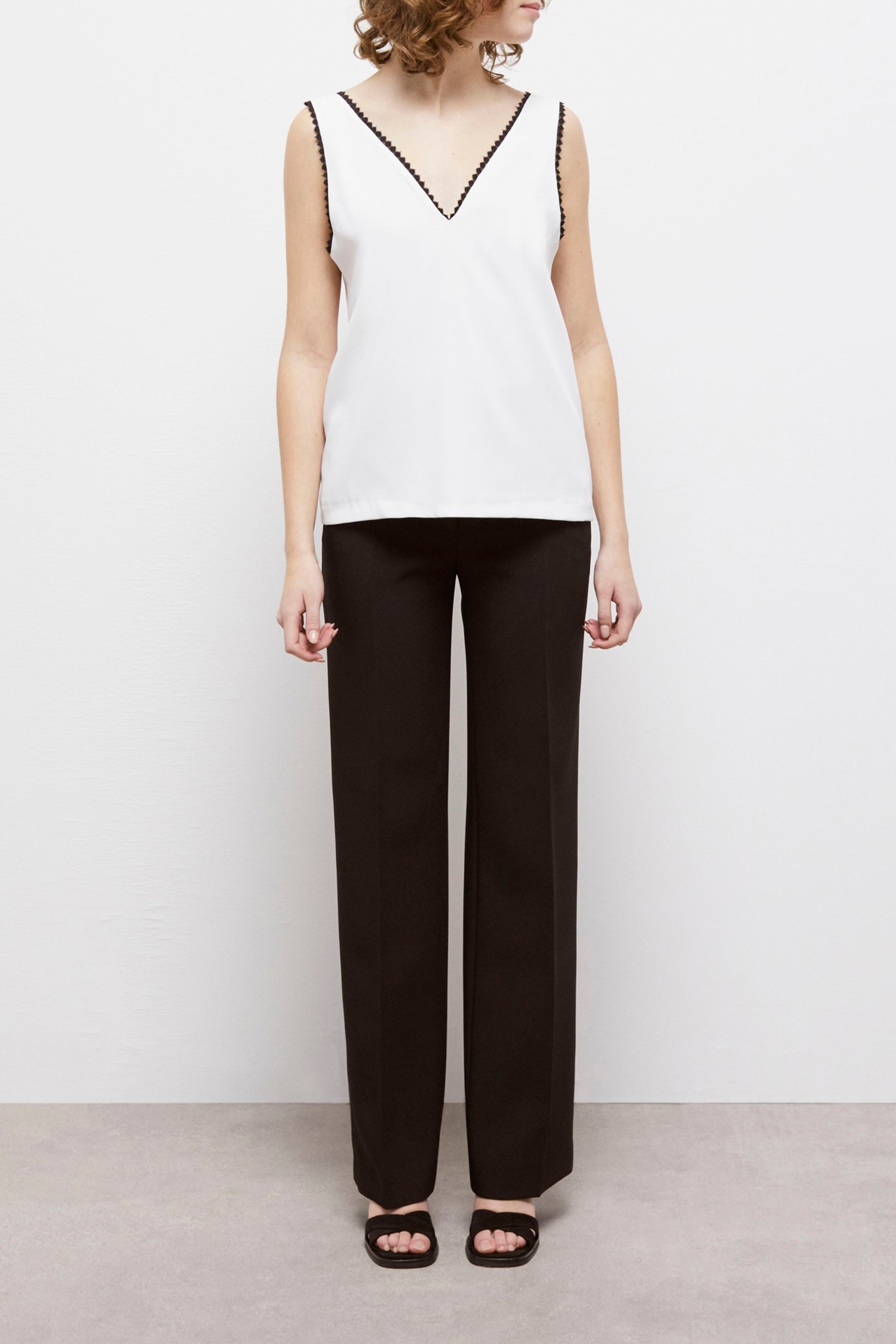 SLEEVELESS TOP WITH LACE DETAIL ECRU 2