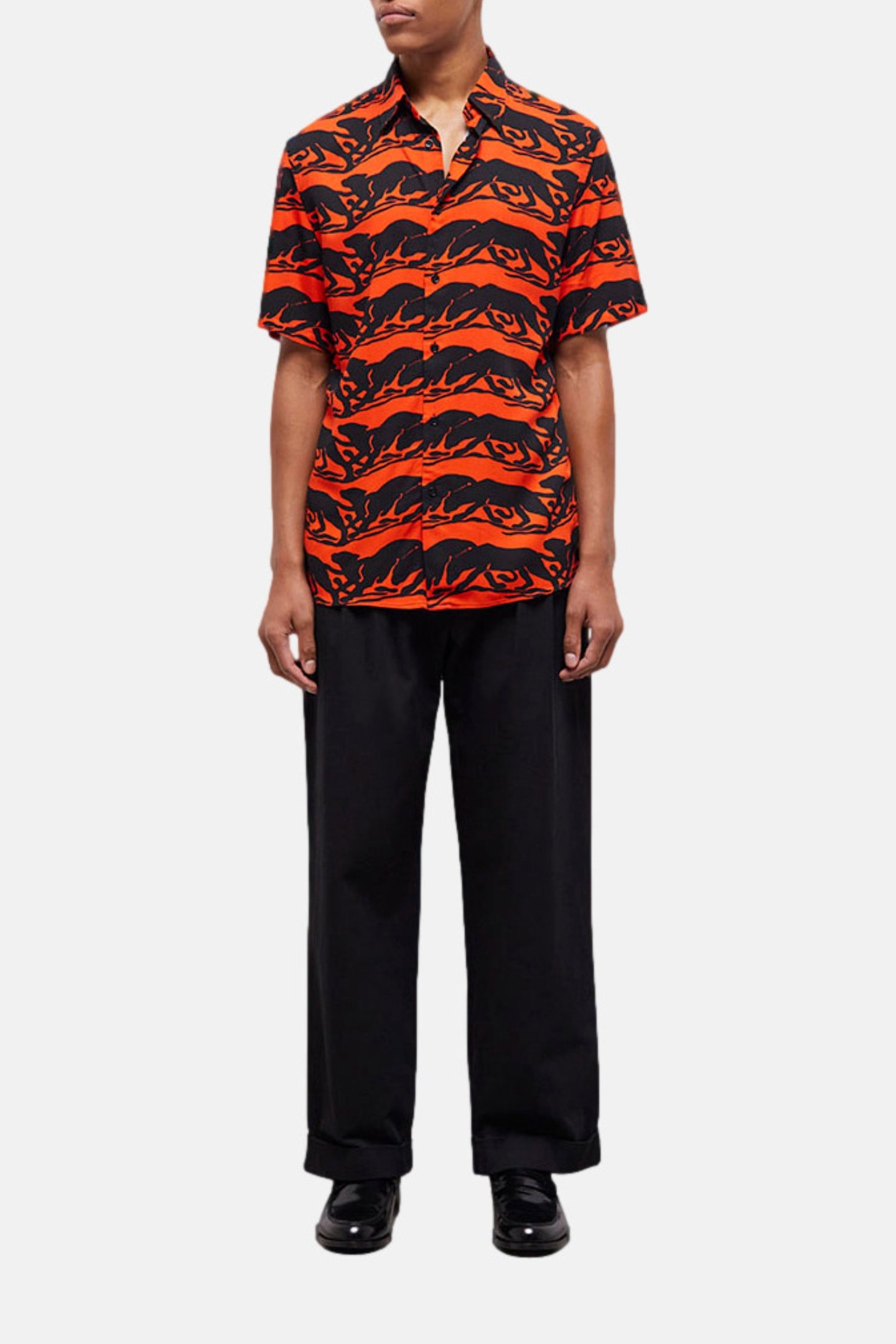 PRINTED SHORT-SLEEVED SHIRT WITH CLASSIC COLLAR BLACK-RED 1