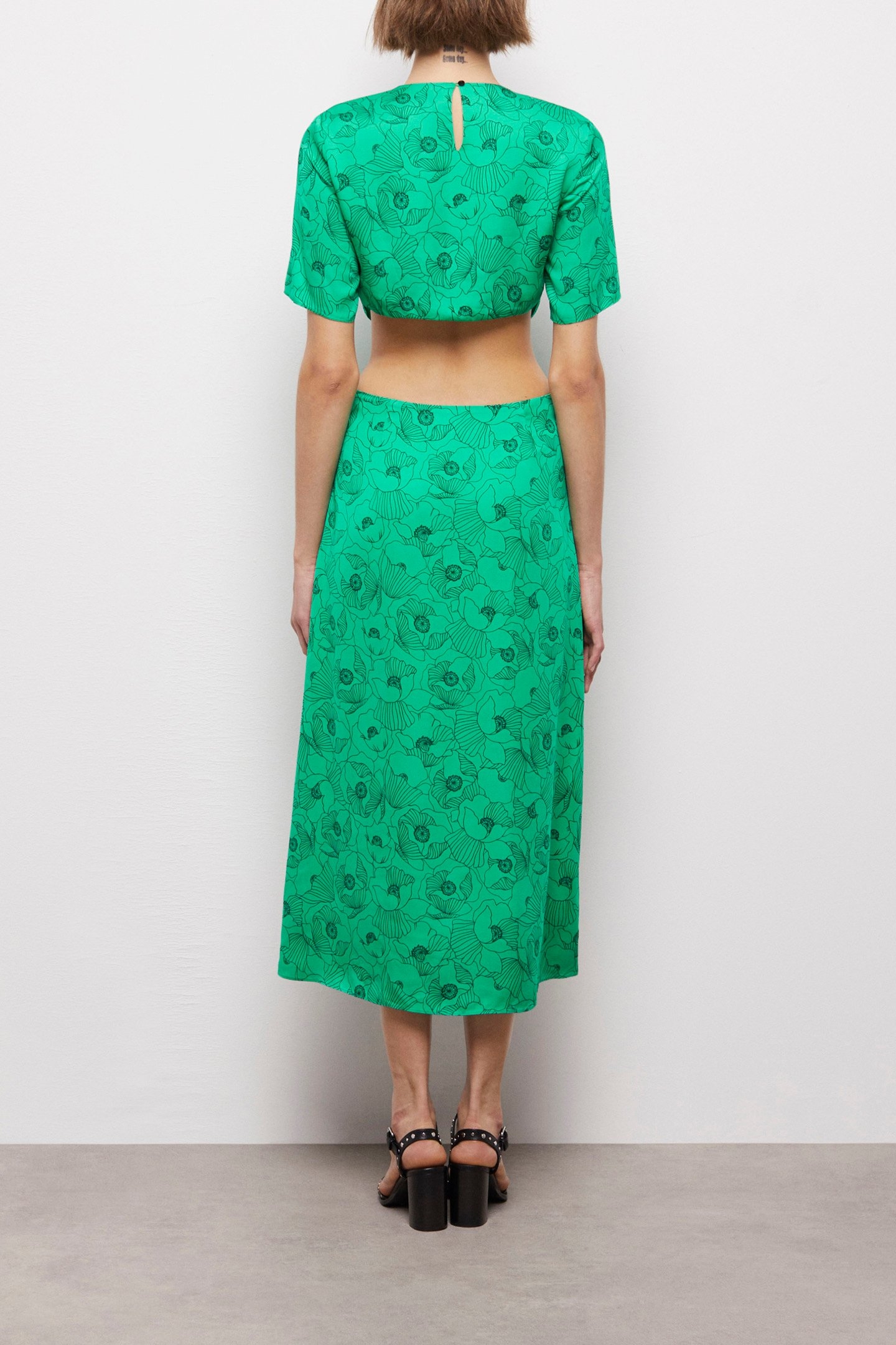 OPEN BACK LONG DRESS WITH SHORT SLEEVES GREEN 2