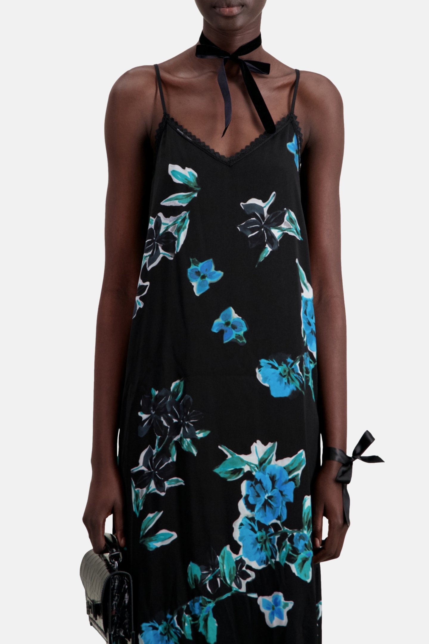 LONG SLEEVELESS DRESS BLACK BLUE 5