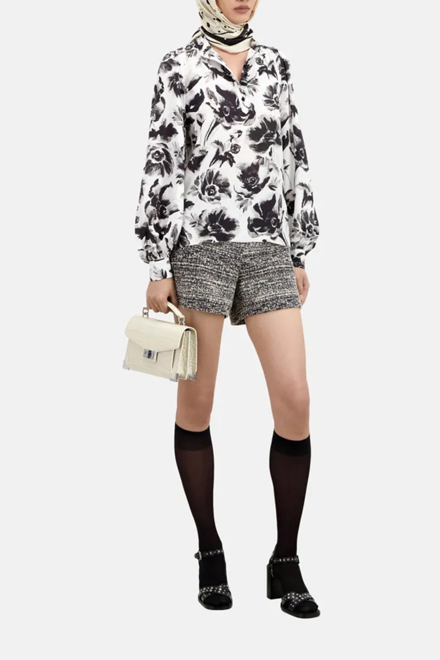 TOP AMPLE ML ENCOLURE V BLACK WHITE 2