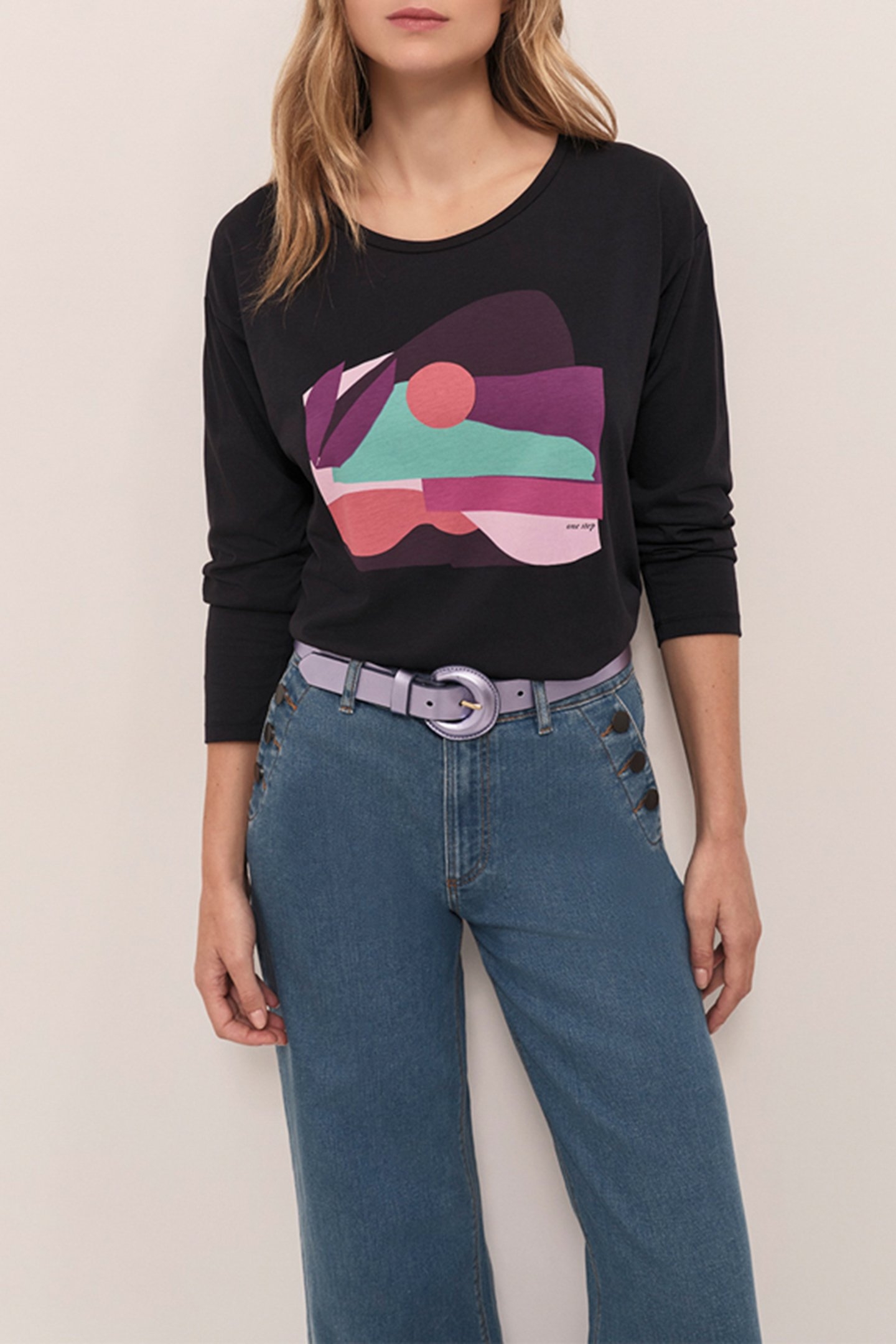 MEZZO - NAVY BLUE T-SHIRT WITH ABSTRACT LANDSCAPE DESIGN 1