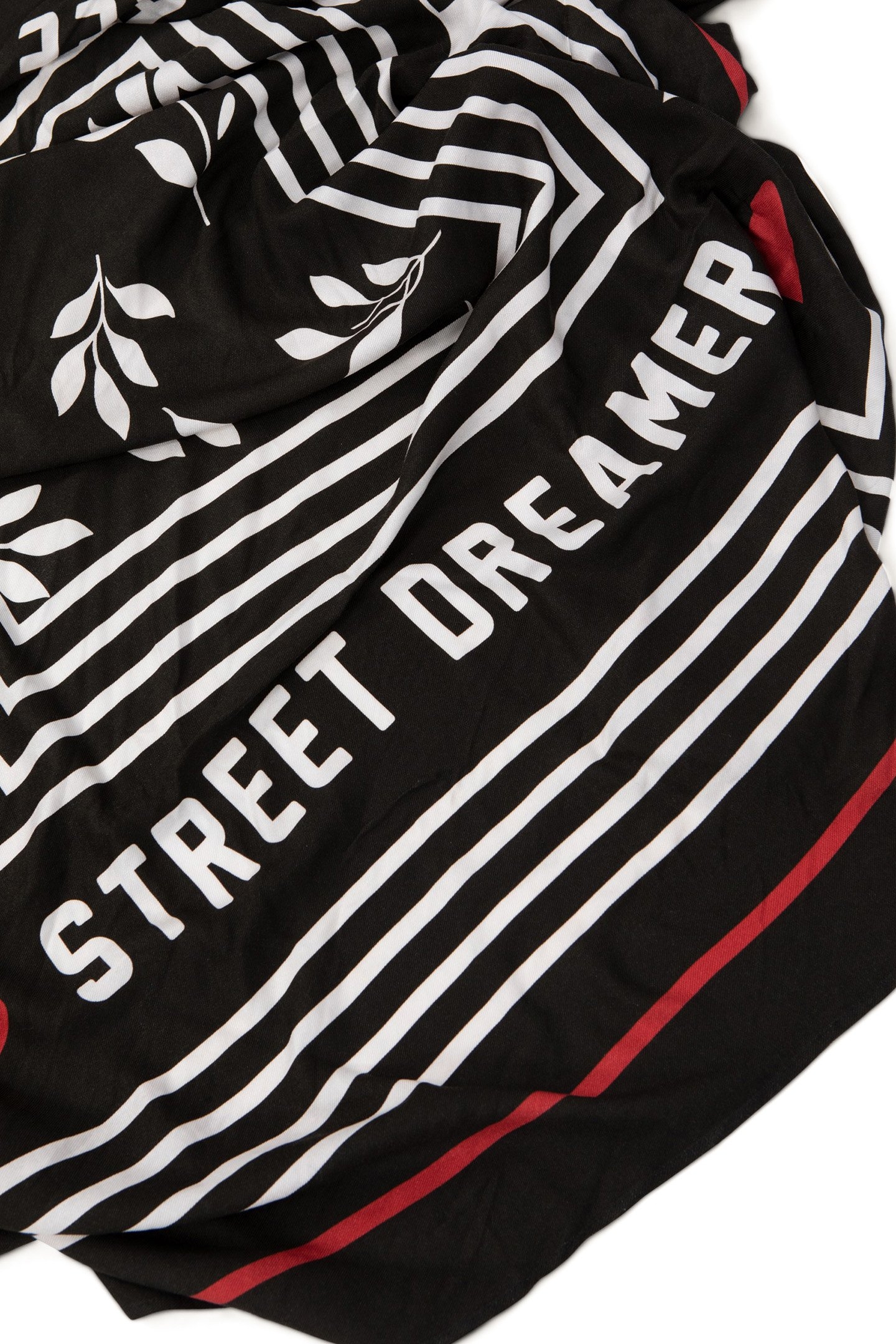 BLACK SQUARE SCARF WITH MESSAGE 5