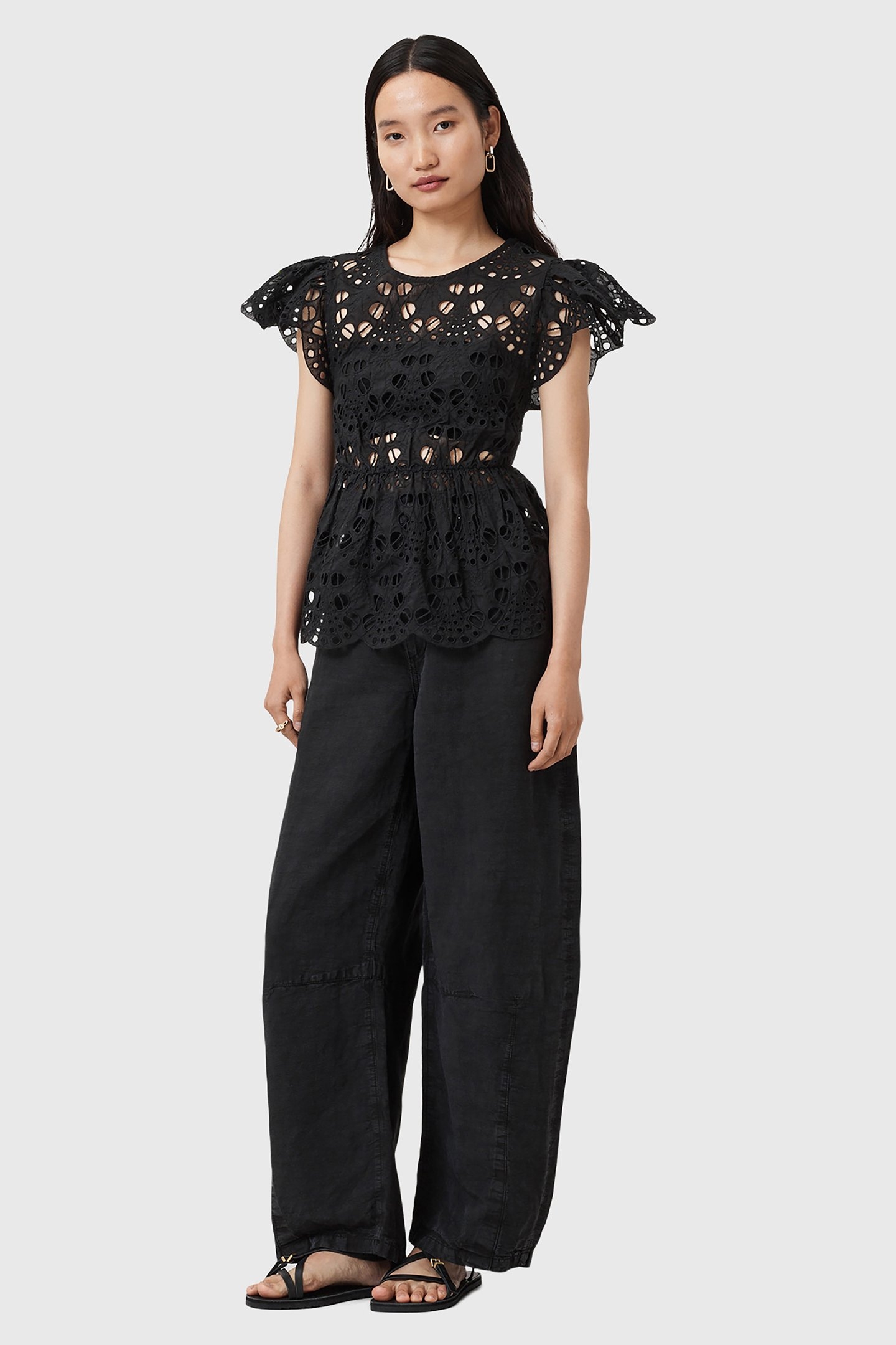 MEADOW EMB TOP BLACK 3