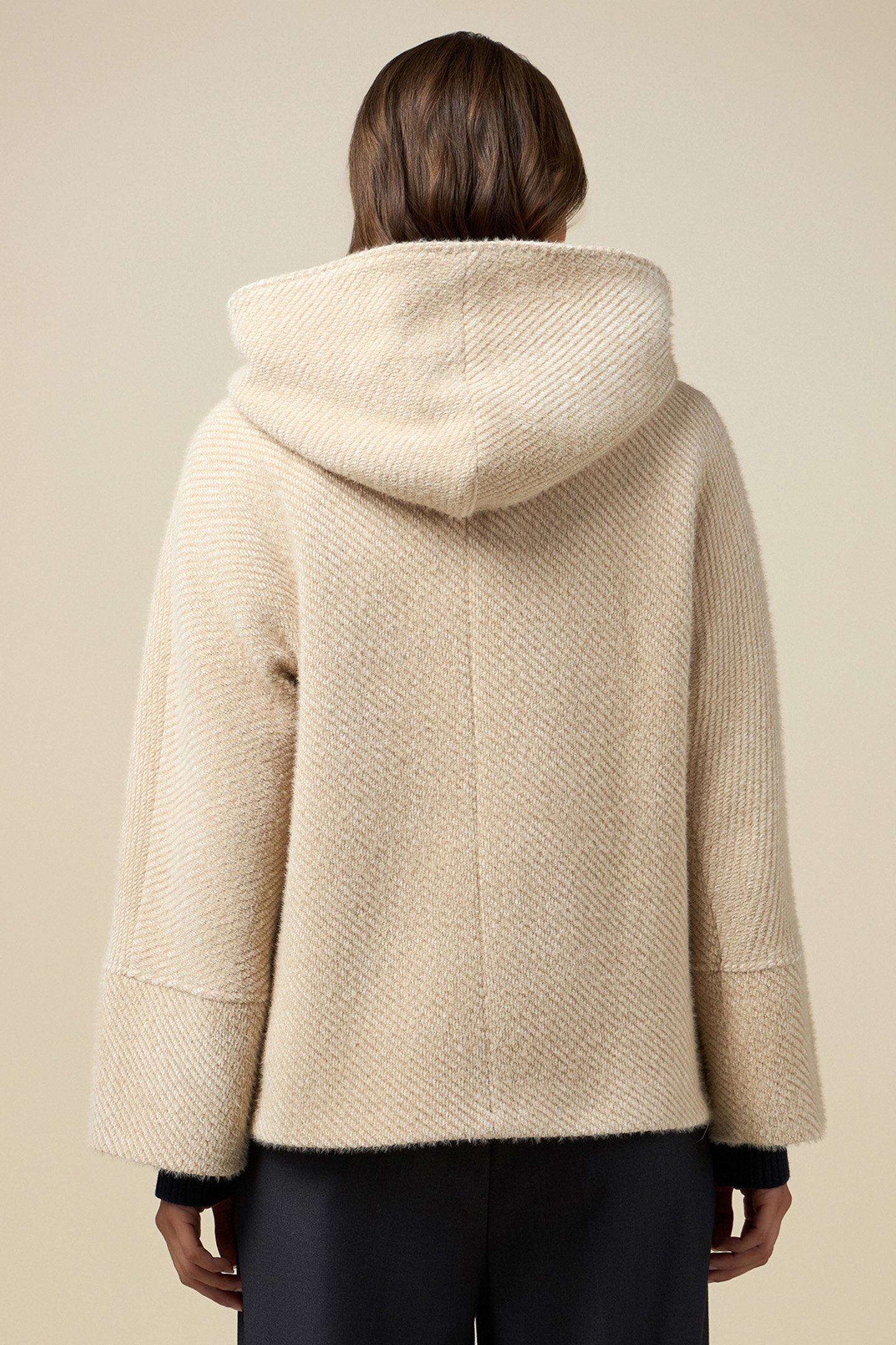 DIAGONAL FABRIC CAPE BEIGE 2