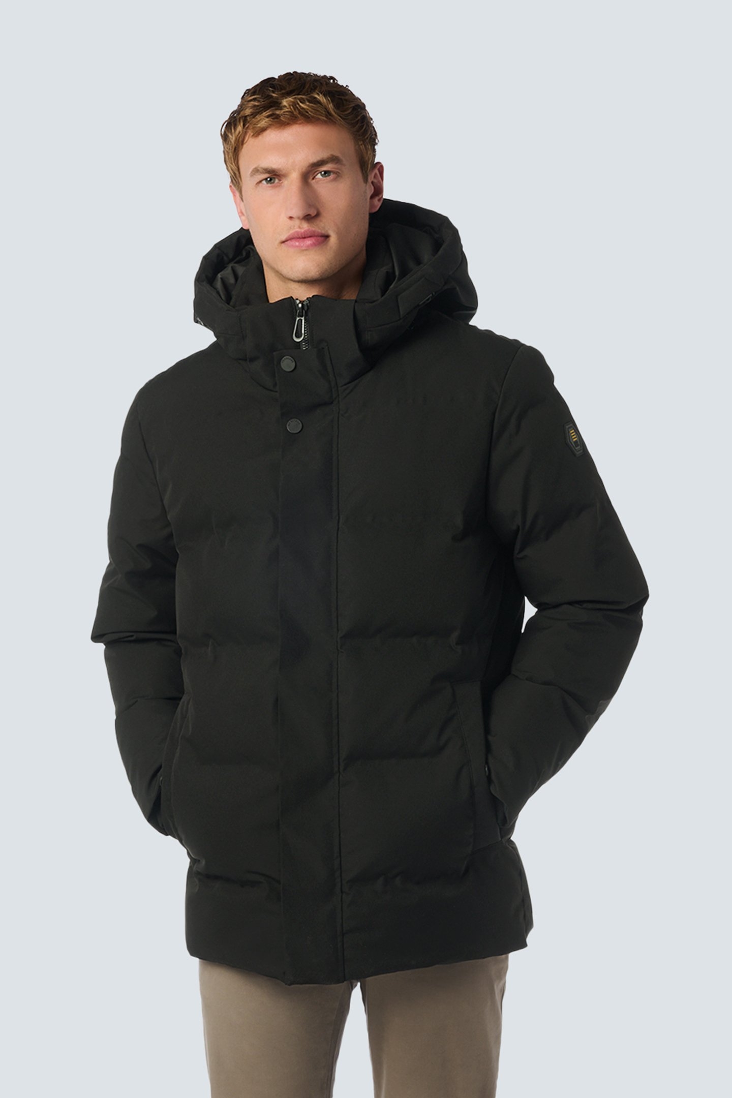 JACKET SHORT FIT SEALED HOODED BLACK 1