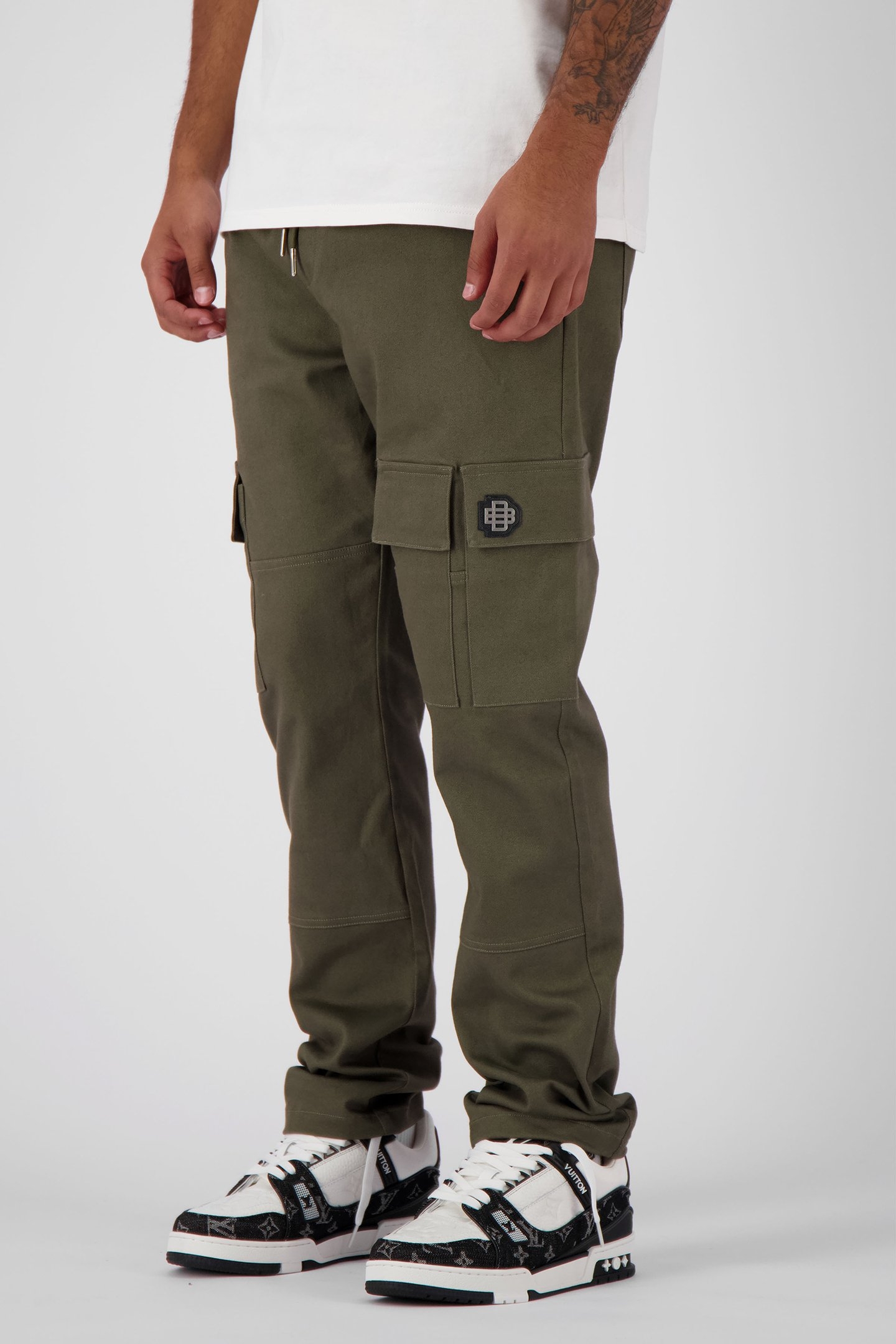 MONOGRAM CARGO PANTS MOSS GREEN 4