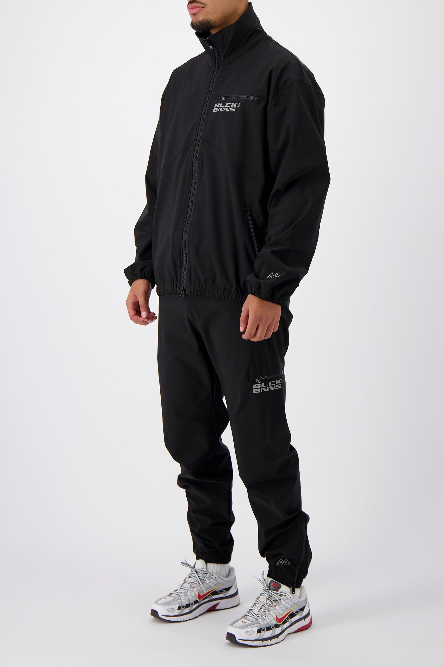 INITIAL TECH TRACKPANTS BLACK 4