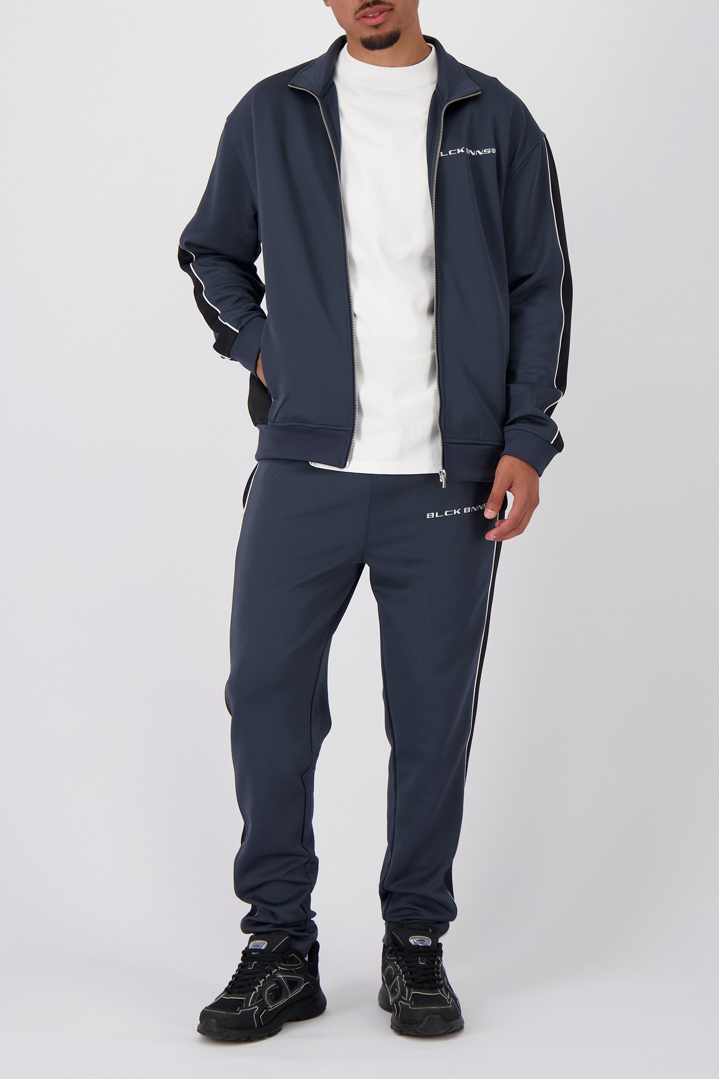 PANEL-V1 TRACKTOP CHARCOAL 3