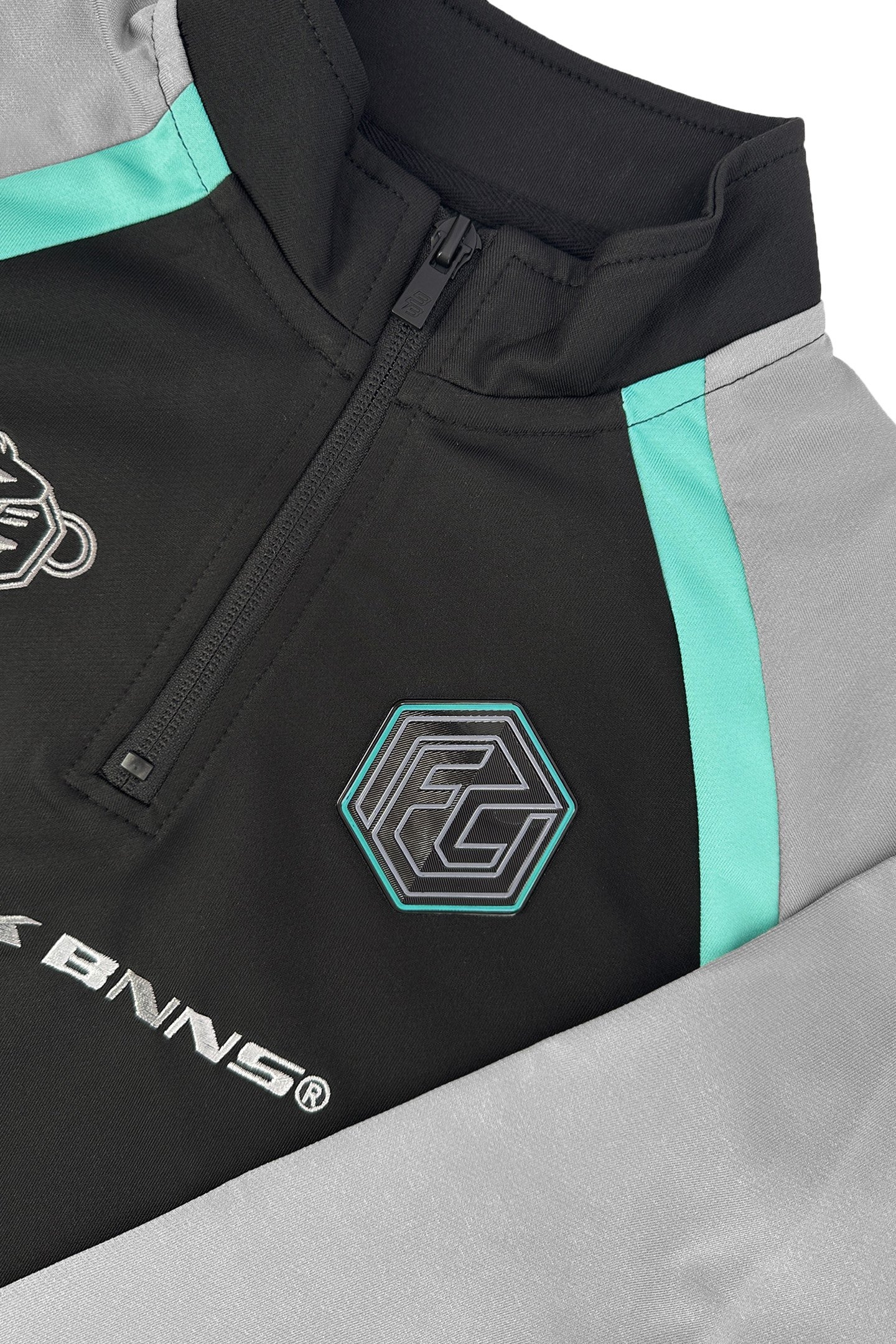 KIDS FOOTBALL TRACKTOP BLACK 6