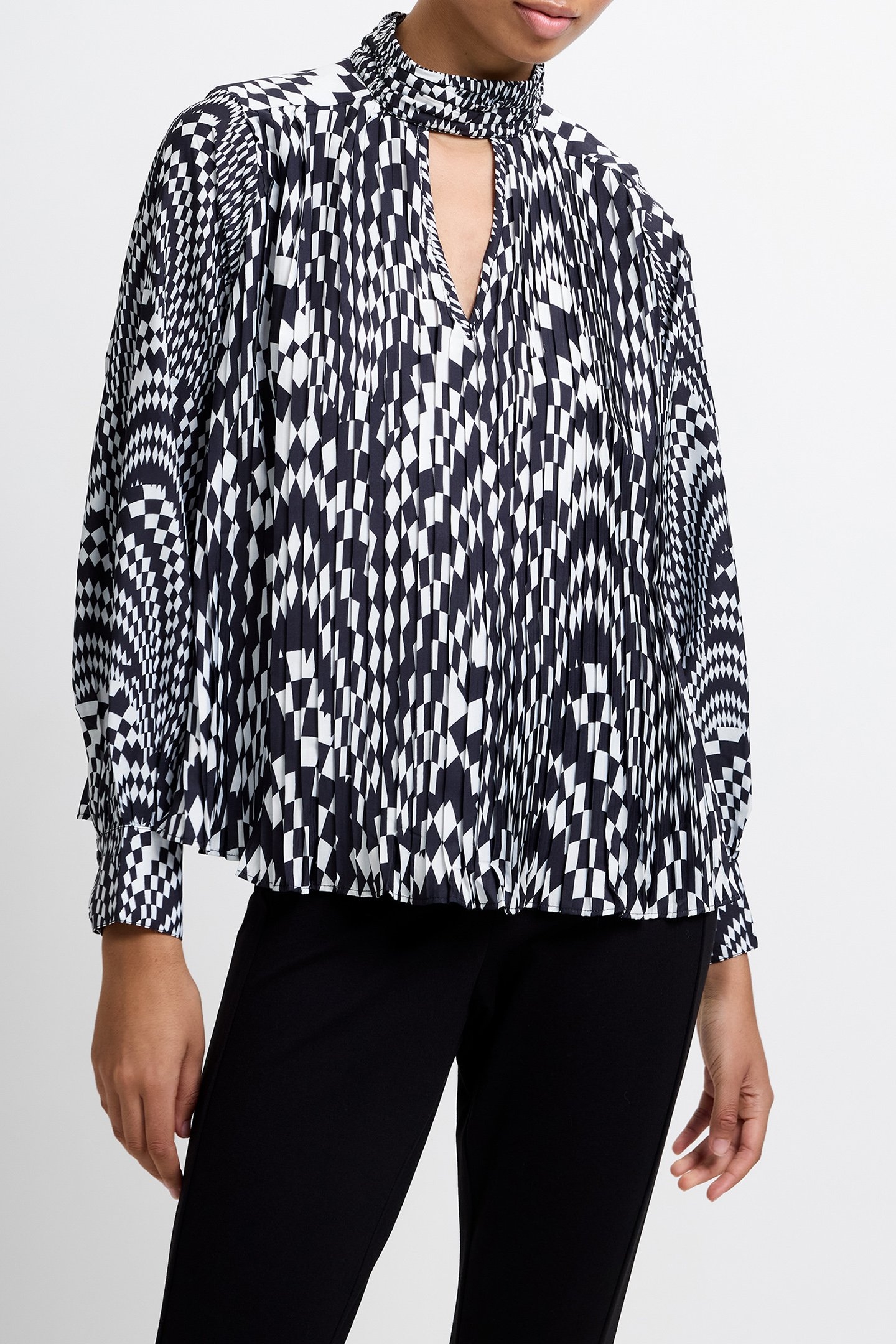 FERN PLEATED TOP CLASSIC CREAM/BLKOUT 1