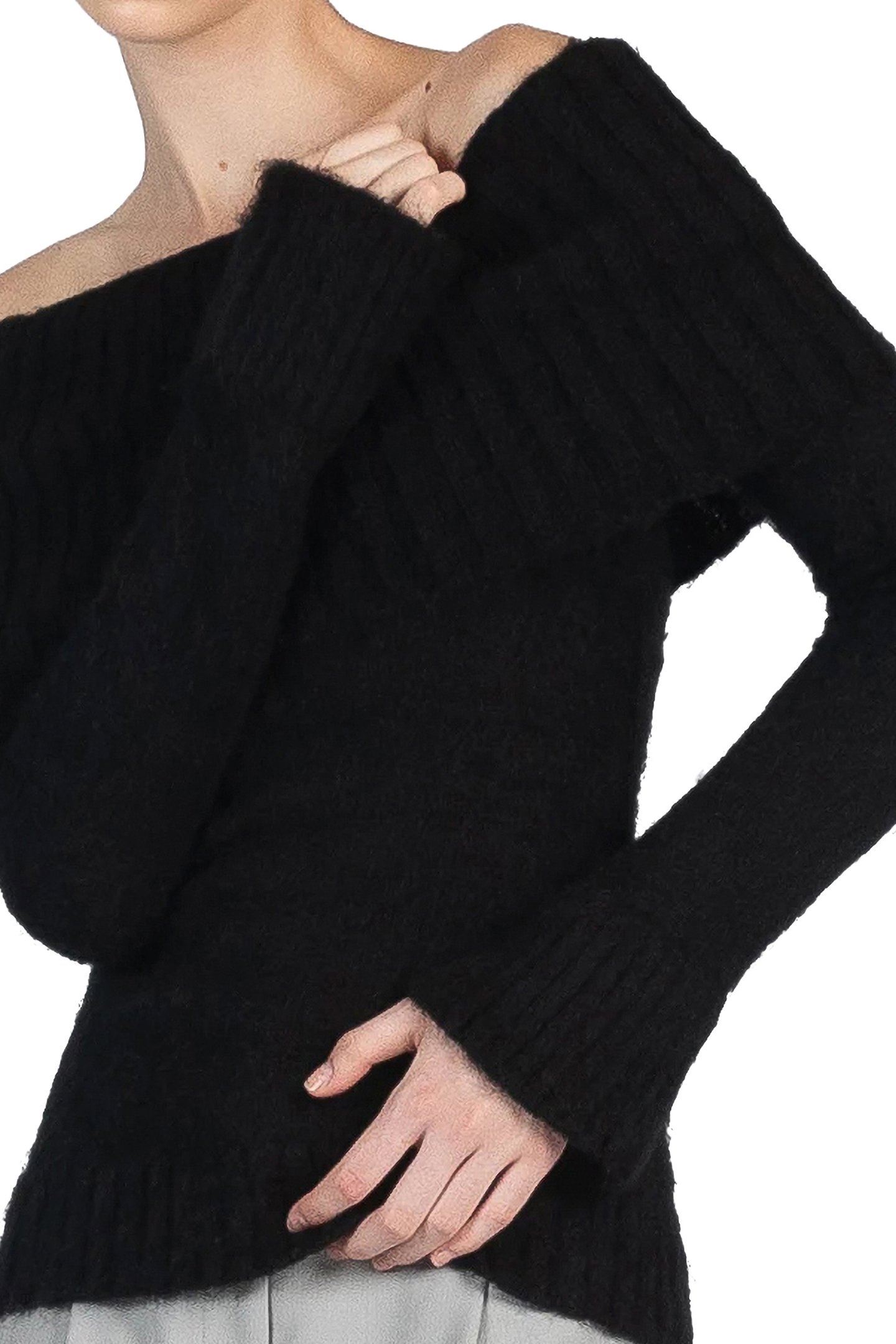 MOHAIR OFF SHOULDER JUMPER BLACK 4