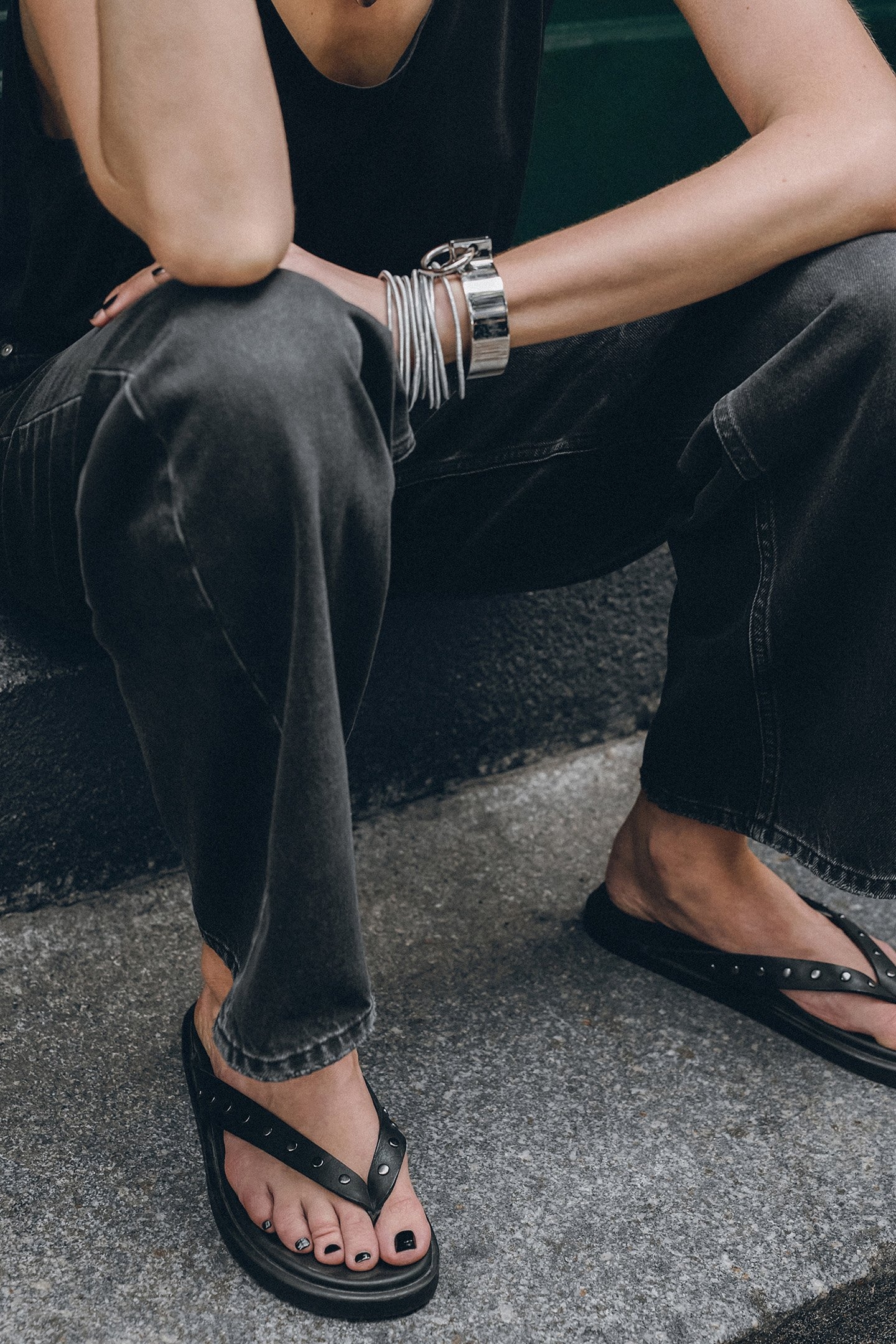 THE BLACK STUDDED LEATHER SANDALS 3