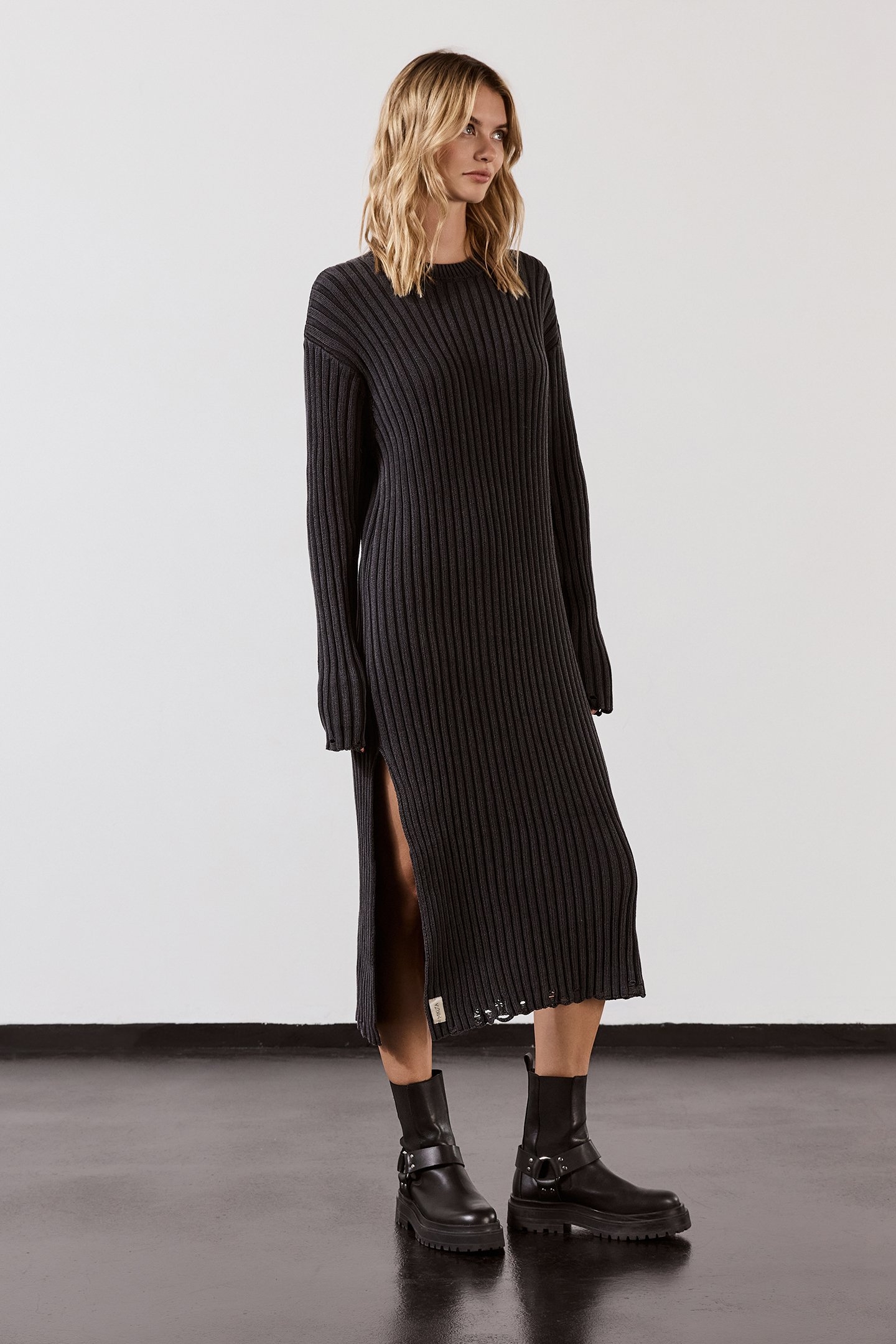 THE DARK FADED KNIT LONGSLEEVE DRESS 3