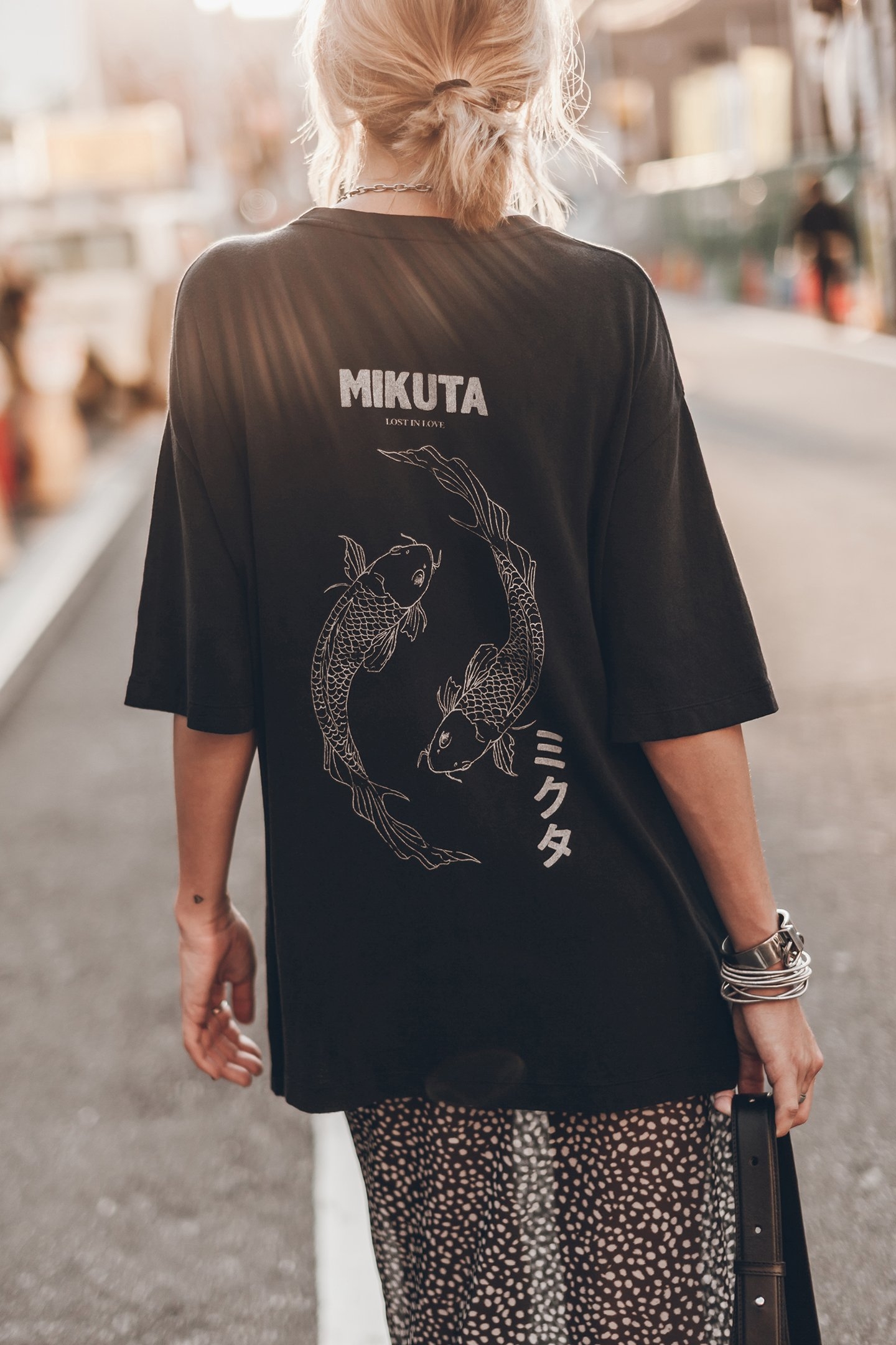 THE DARK LOST IN LOVE UNISEX T-SHIRT 2