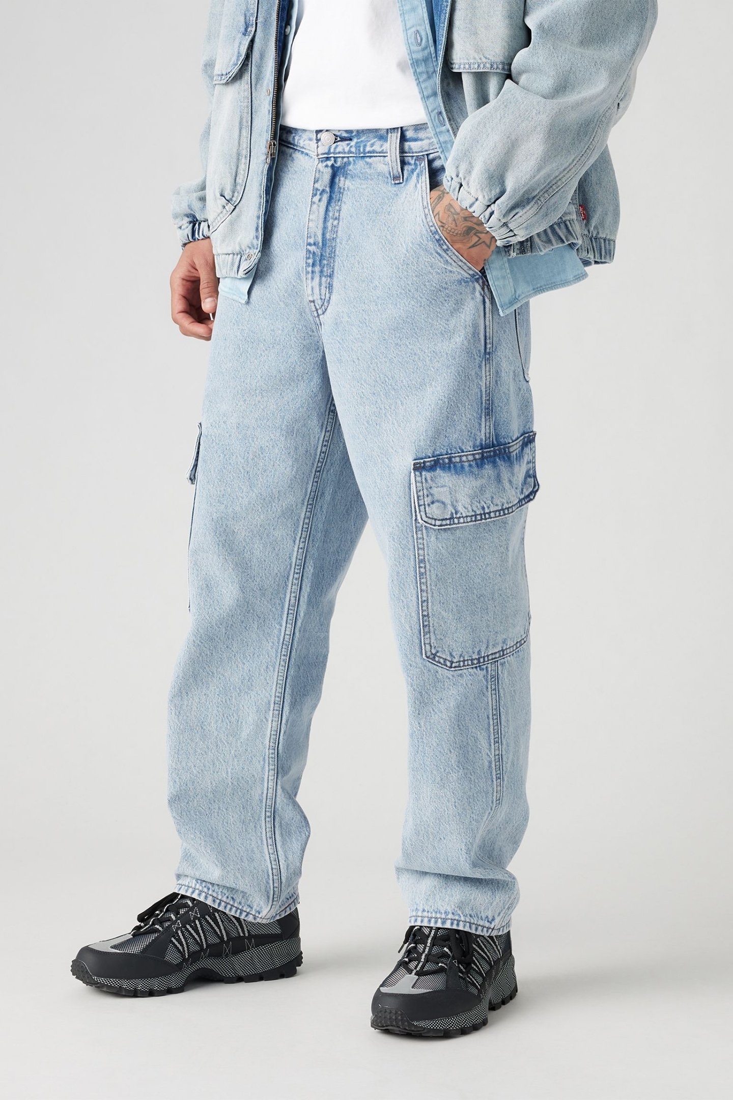 568™ LOOSE STRAIGHT CARGOS LIGHT INDIGO 1