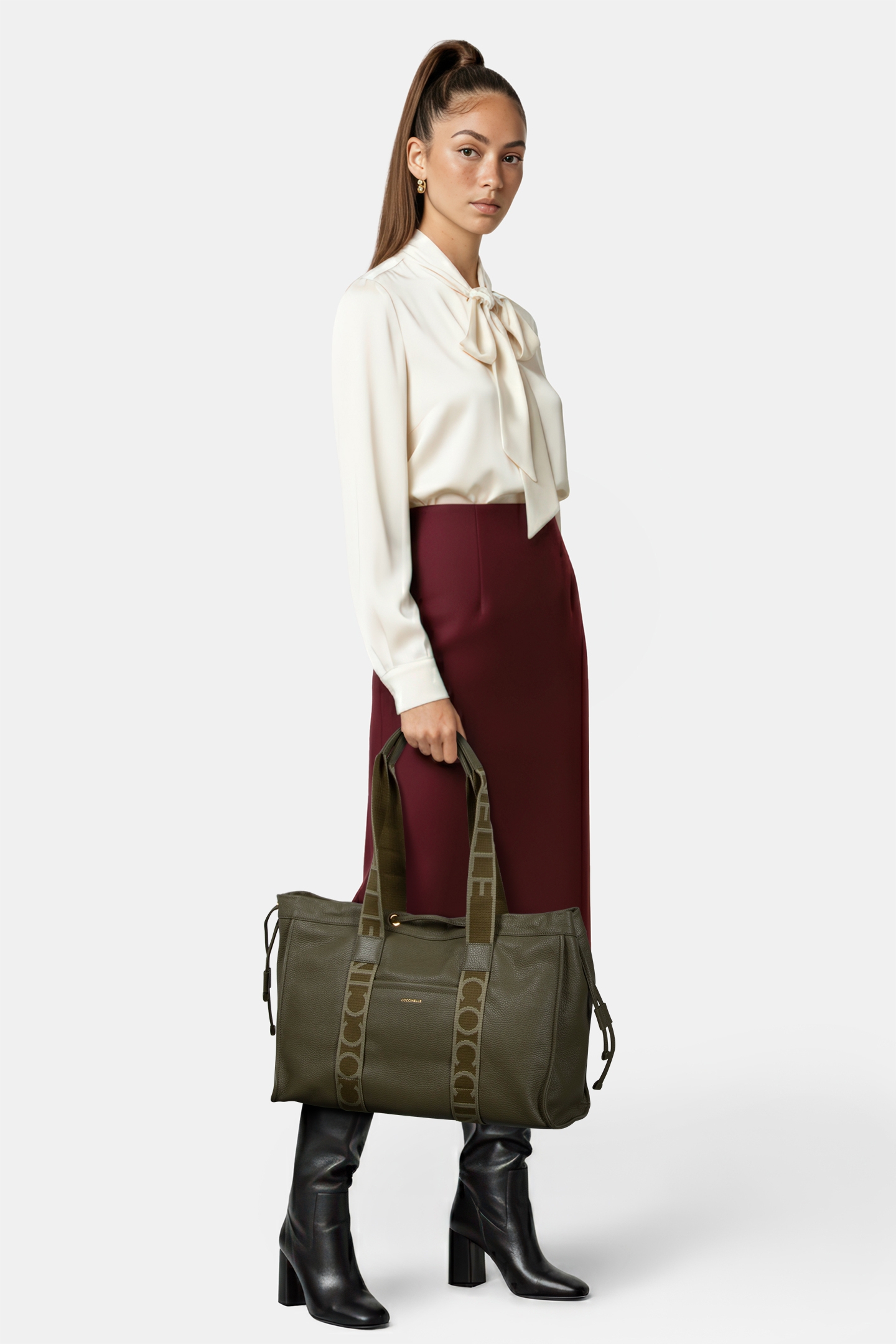 GRAINED LEATHER SIGNATURE TOTE BAG 1