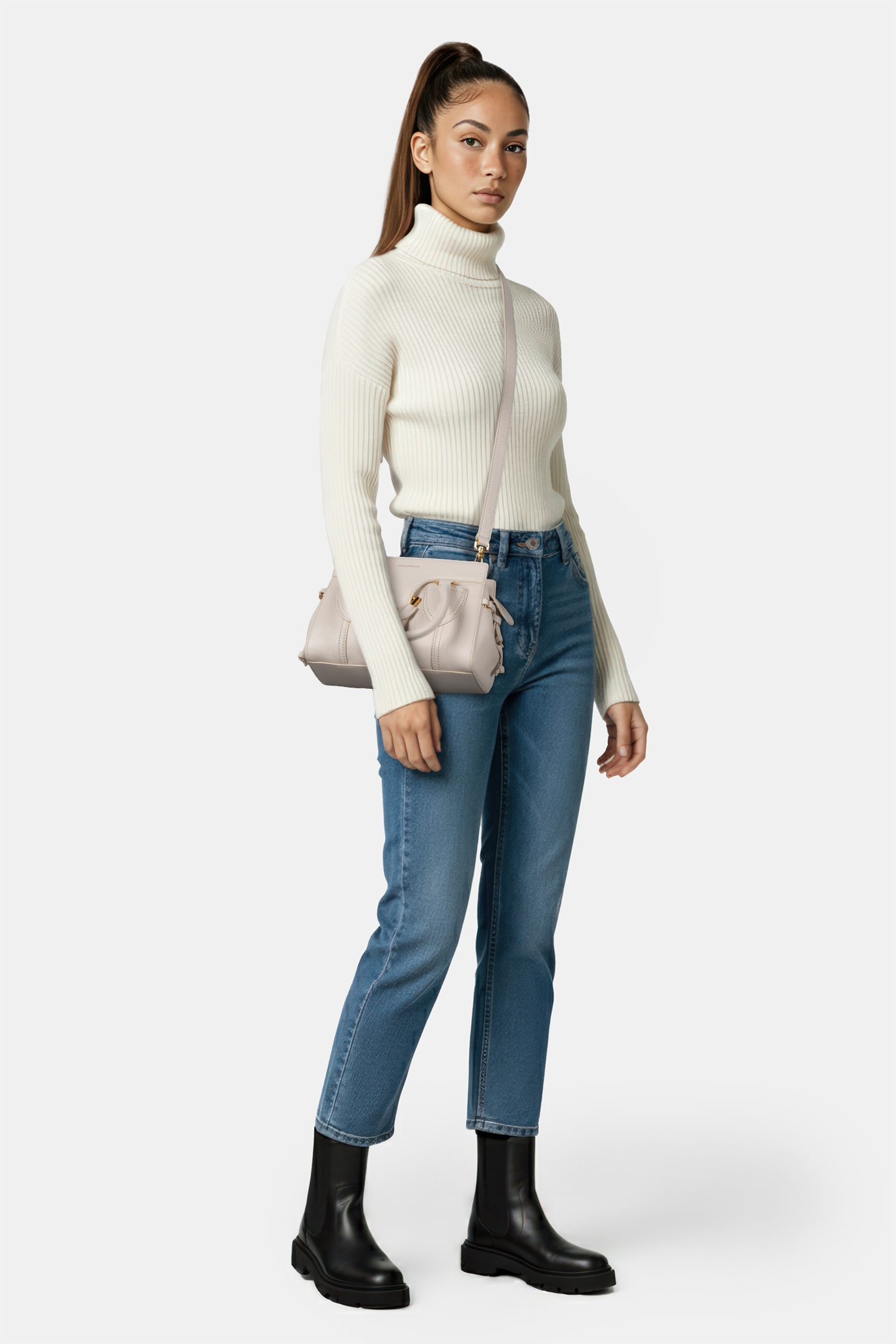 GRAINED LEATHER HANDBAG 2