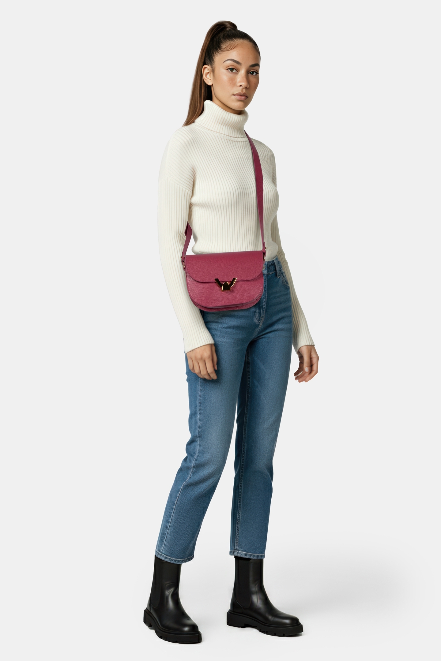 CROSS BODY BAG IN GRAINED LEATHER 1