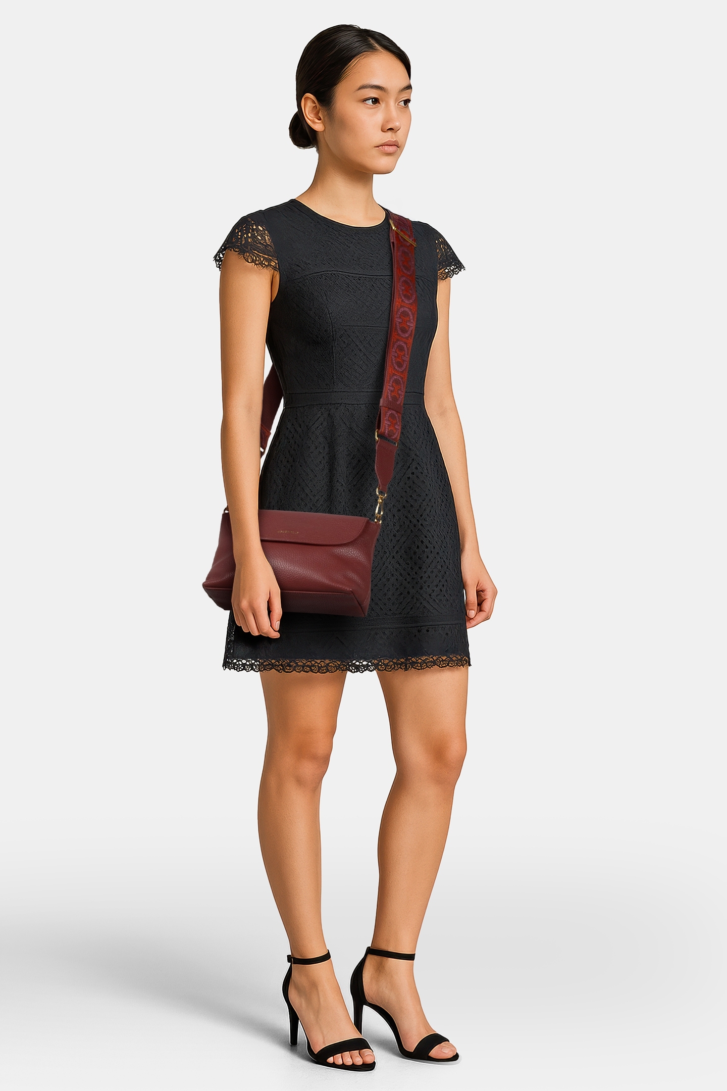 CROSS BODY BAG IN GRAINED LEATHER 1