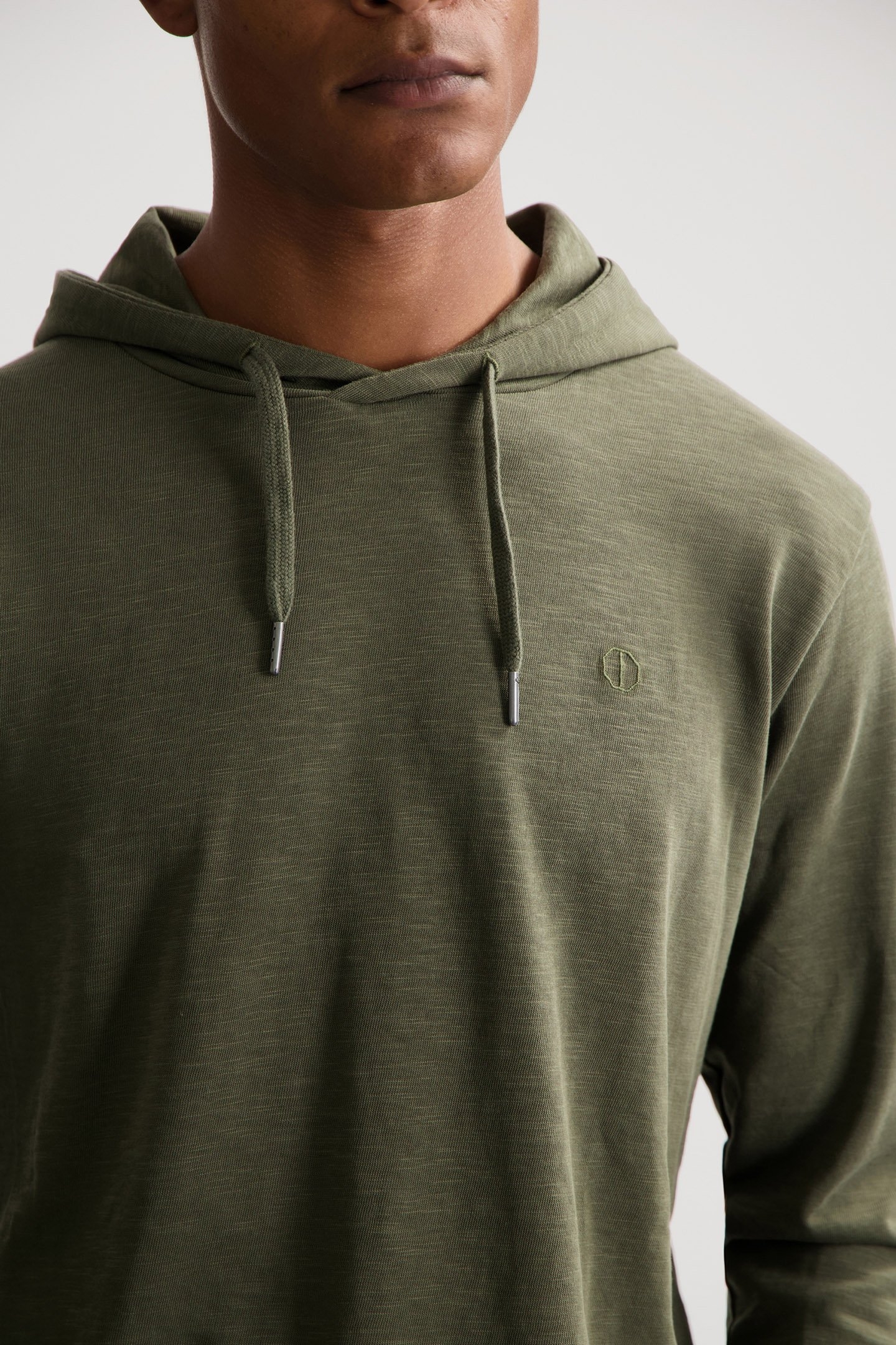 DS_NEWMAN HOODY OLIVE NIGHT 5