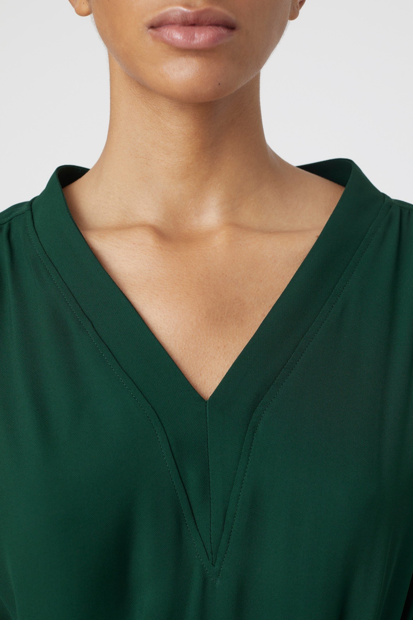 BELTED V NECK DRESS FERN GREEN 8