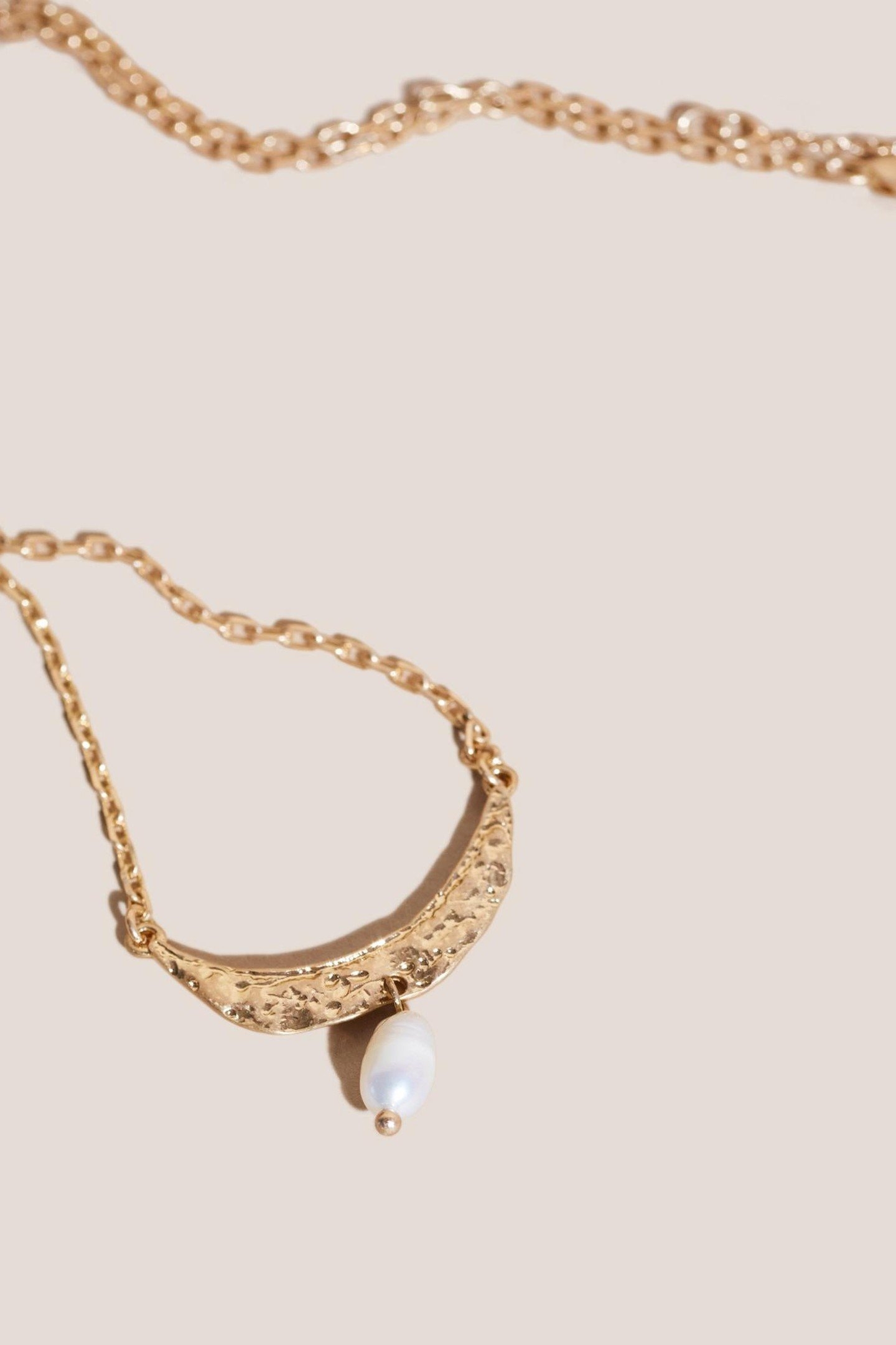 GOLD PLATED PEARL NECKLACE GOLD TONE METALLIC 6