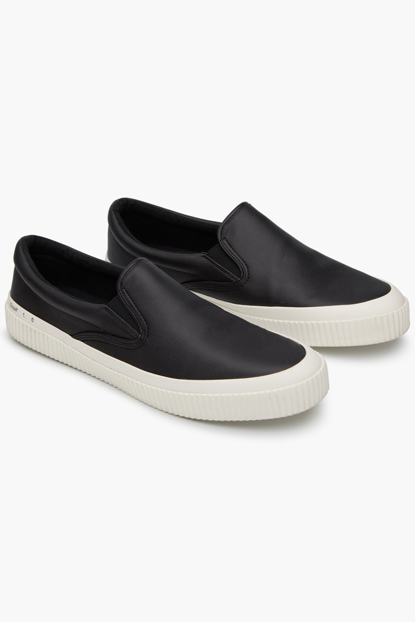 JONIALF SLIP ON BLACK 2
