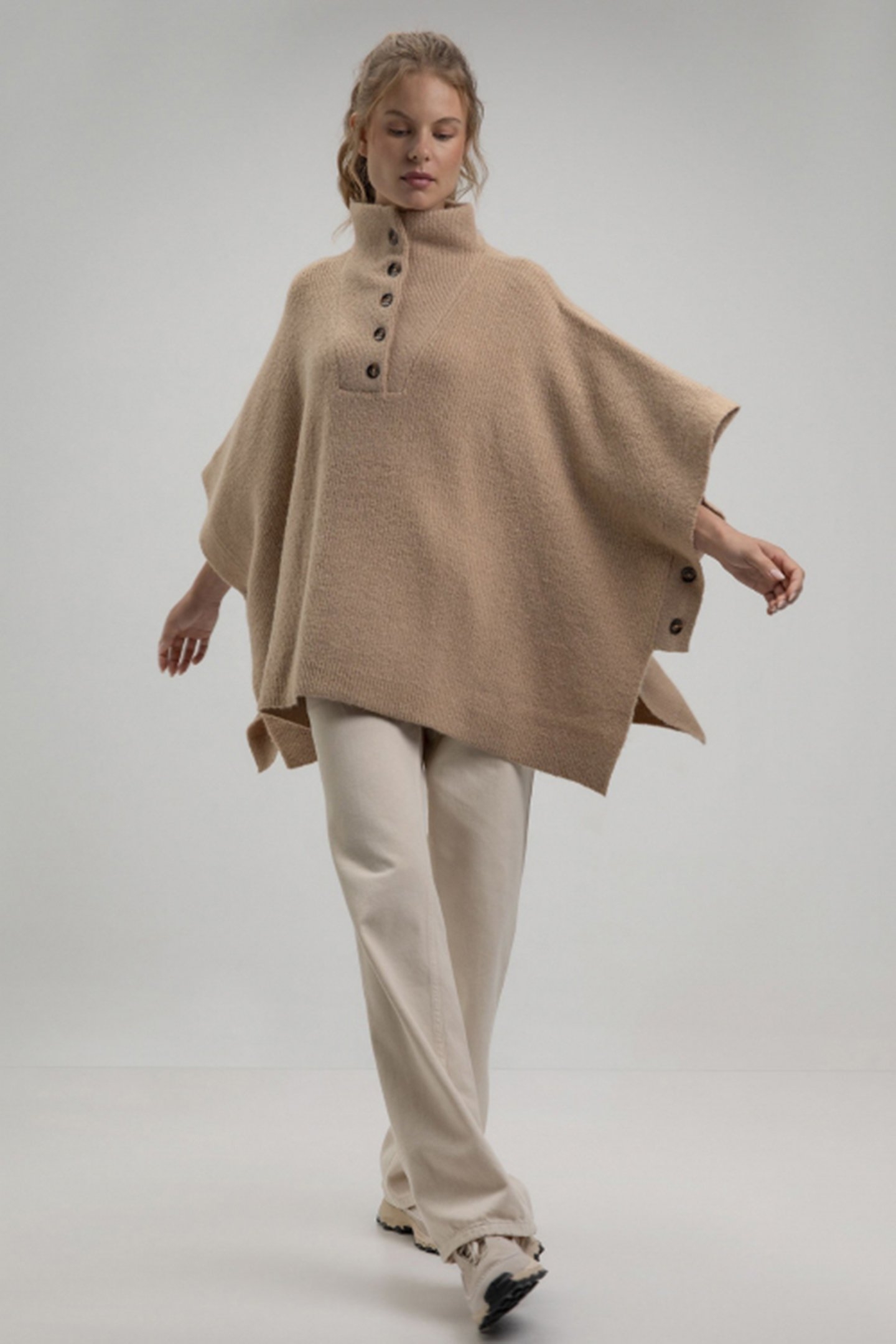 SAMIRA PONCHO SAND 2