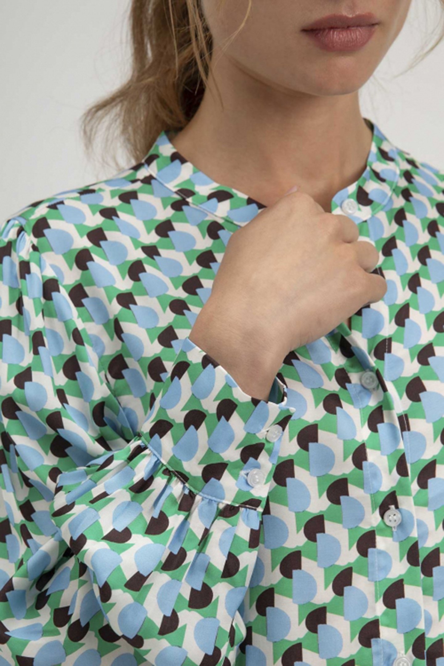 SIGRID BLOUSE PARROT GREEN PRINT 2