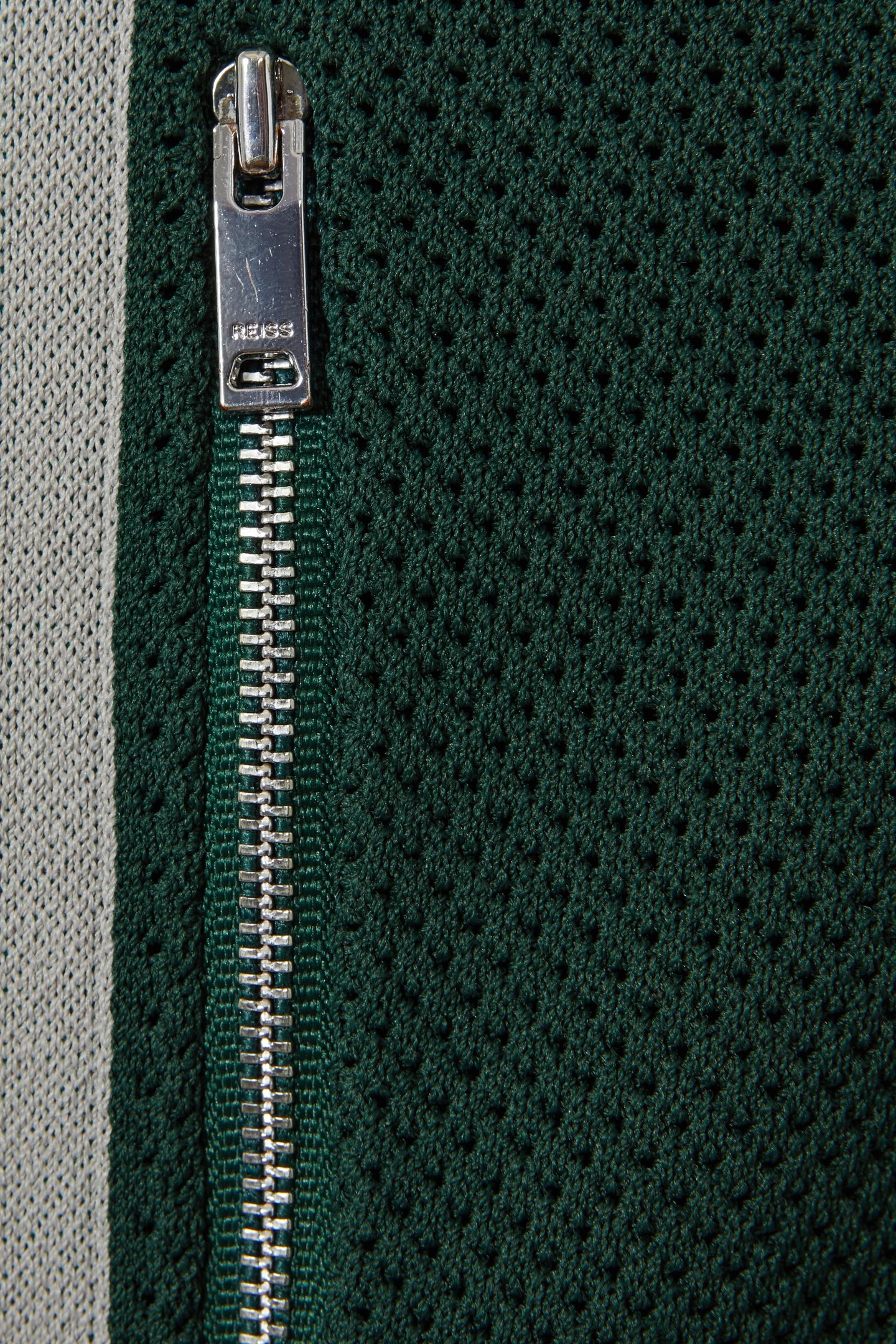 TEXURED TIPPED SHORT GREEN MULTI 6