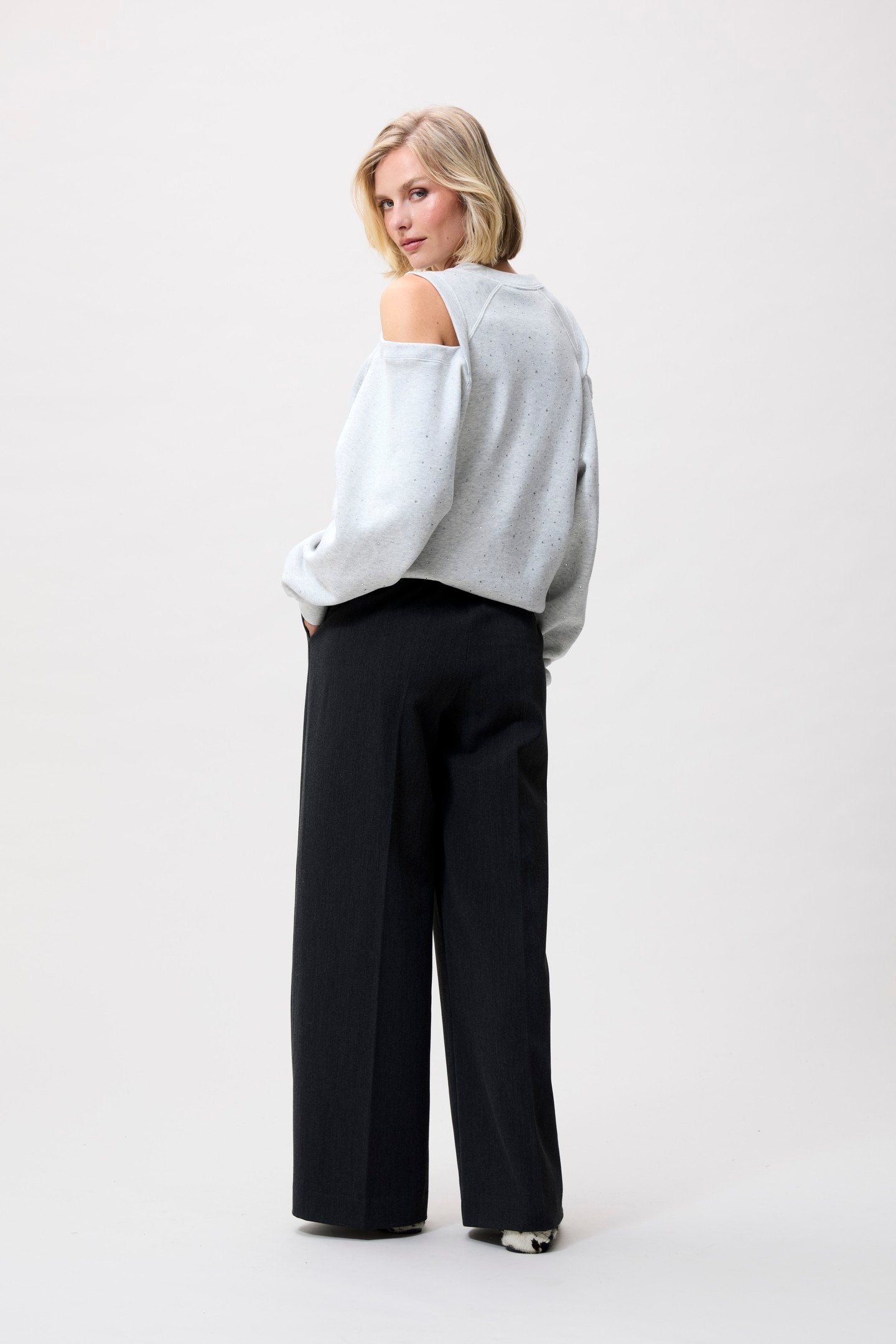 STRASS SWEATER WITH CUT OUT LIGHT GREY MELANGE 3